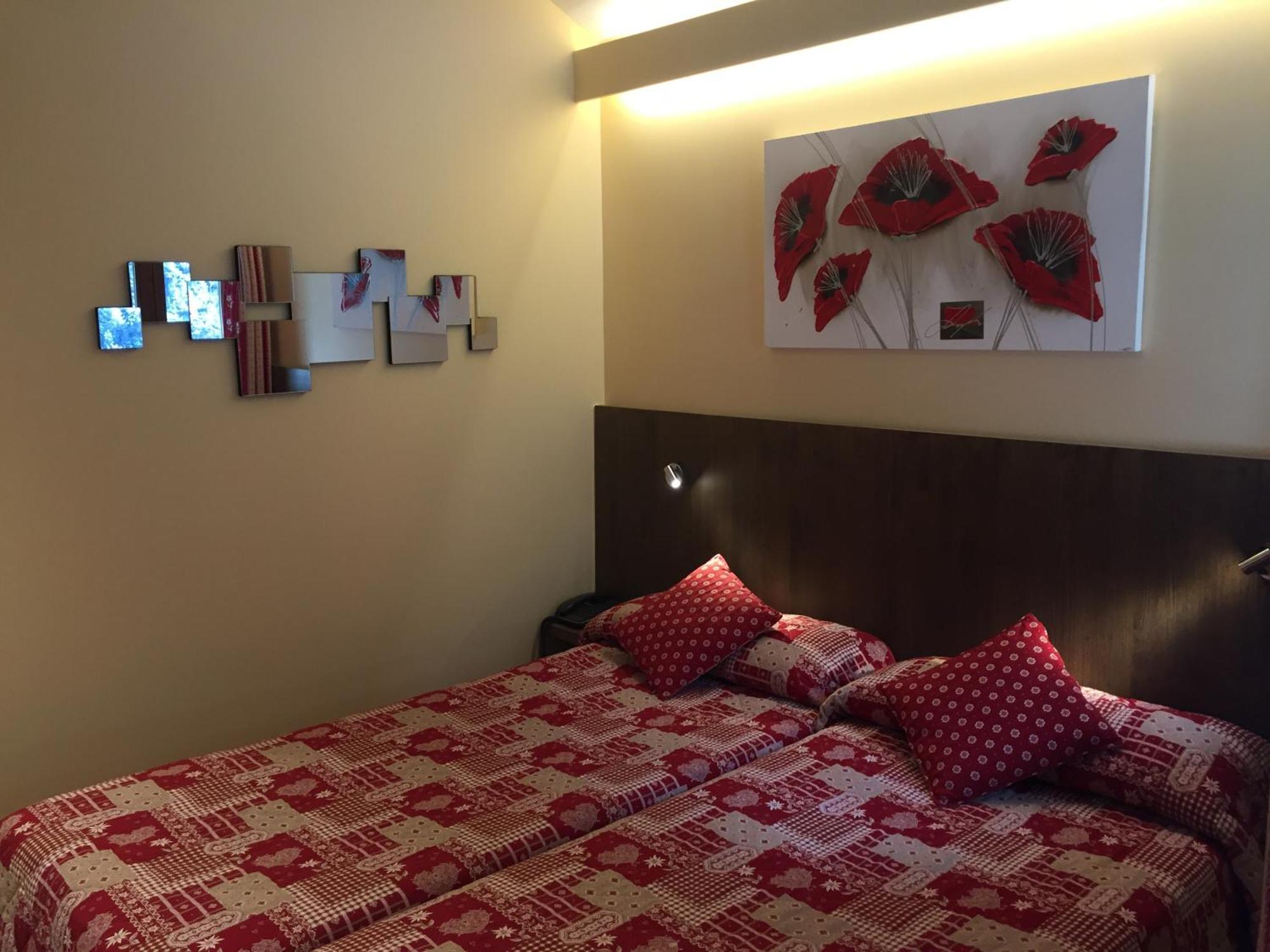 Double Room,1583061491:JPEG