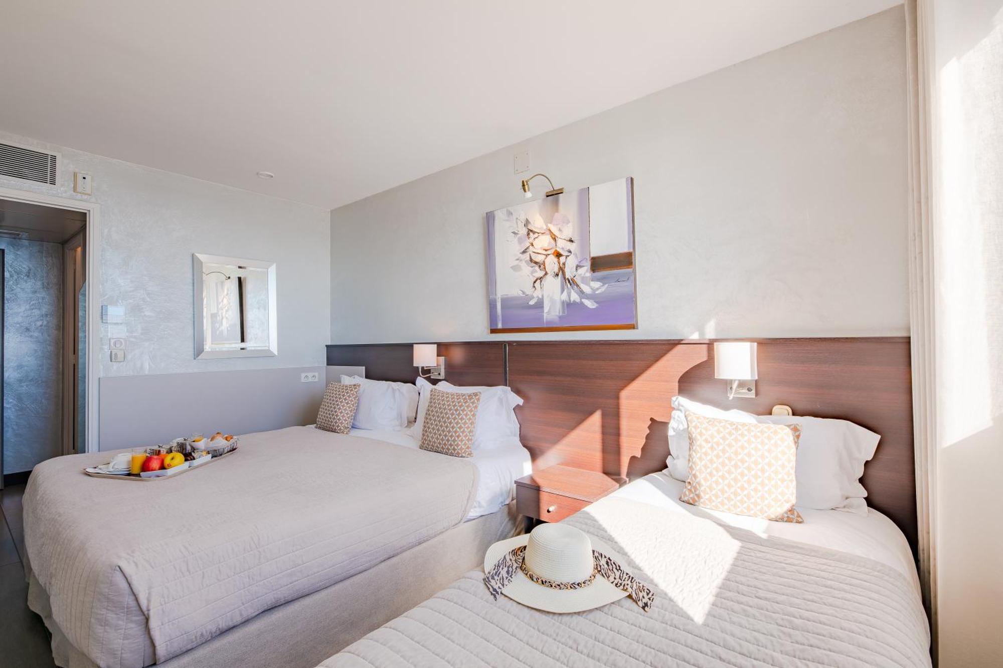 Triple room without balcony panoramic sea view First floor