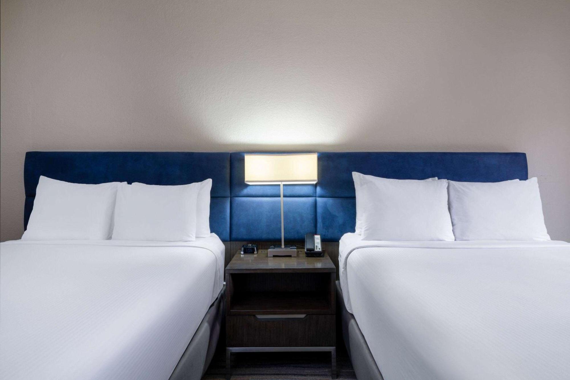 Double Room Two Double Beds Non-Smoking