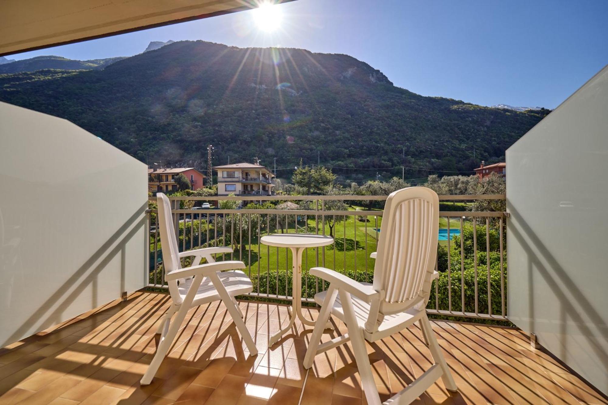 Double or Twin Room Garden View