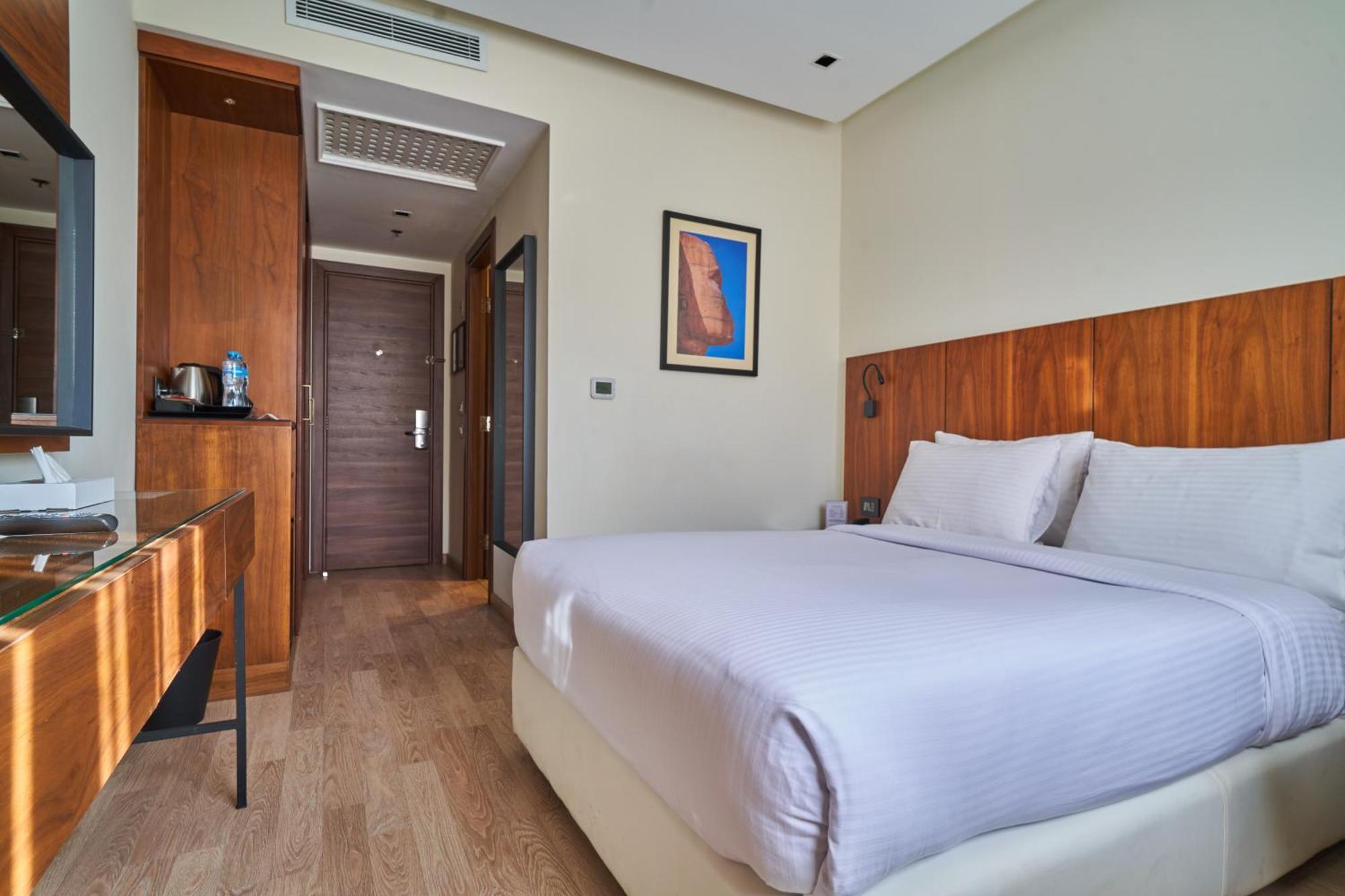 Deluxe Single Room,1583101782:JPEG