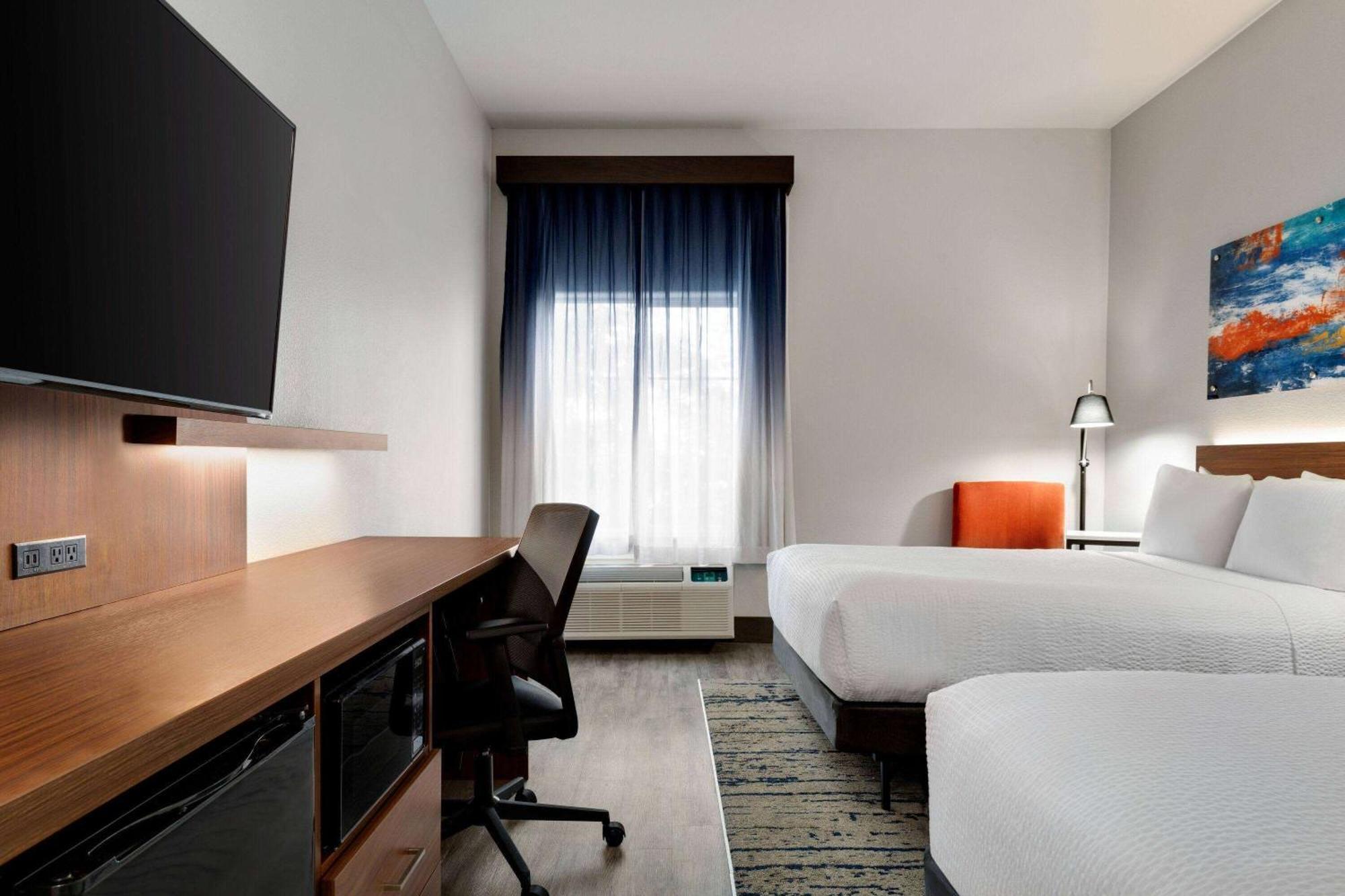Suite with Two Queen Beds - Non-Smoking