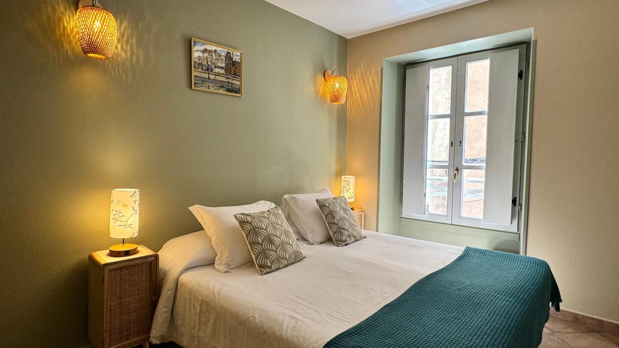 Double Room,1583136939:JPEG
