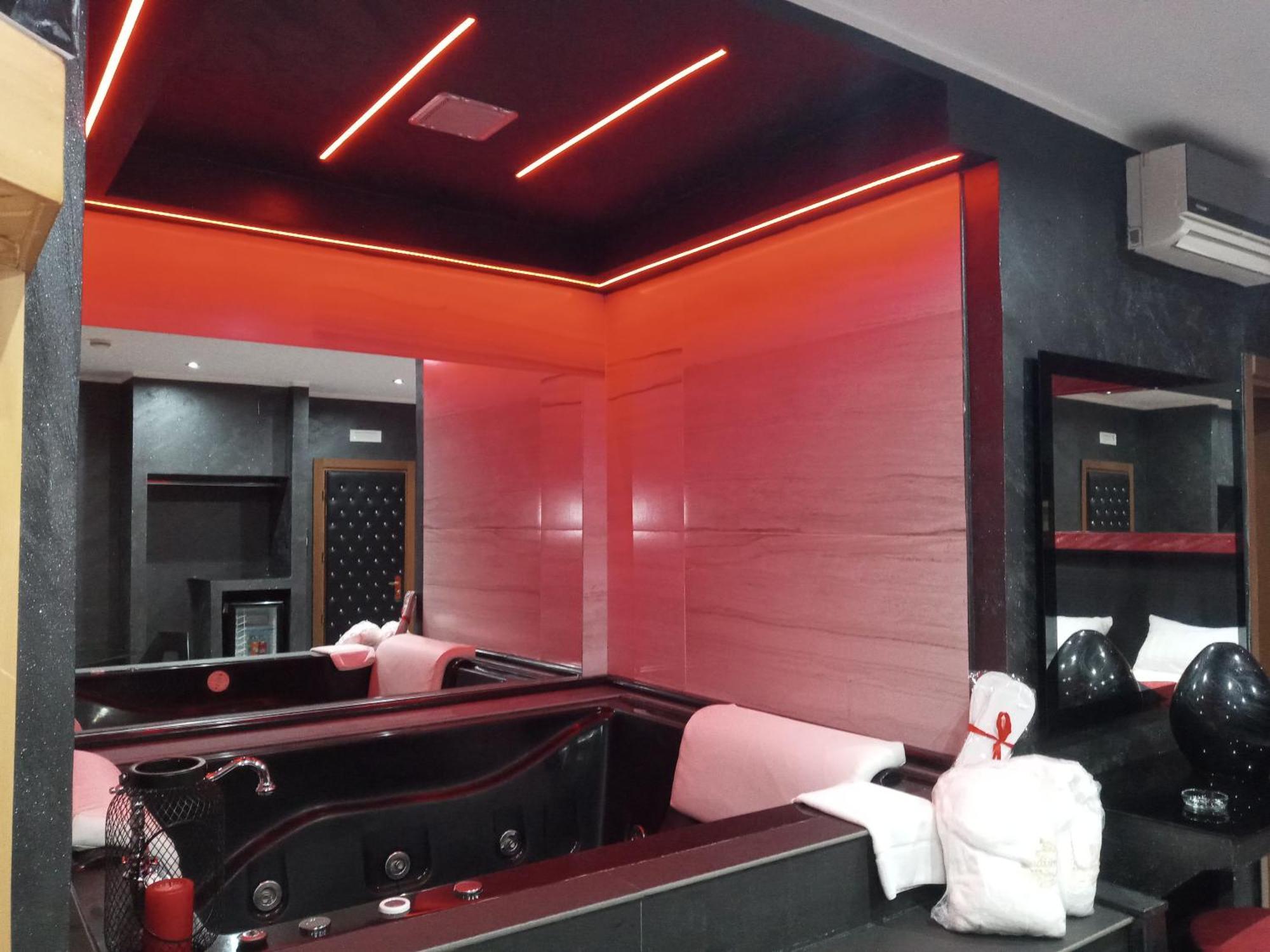 King Suite Spa Bath