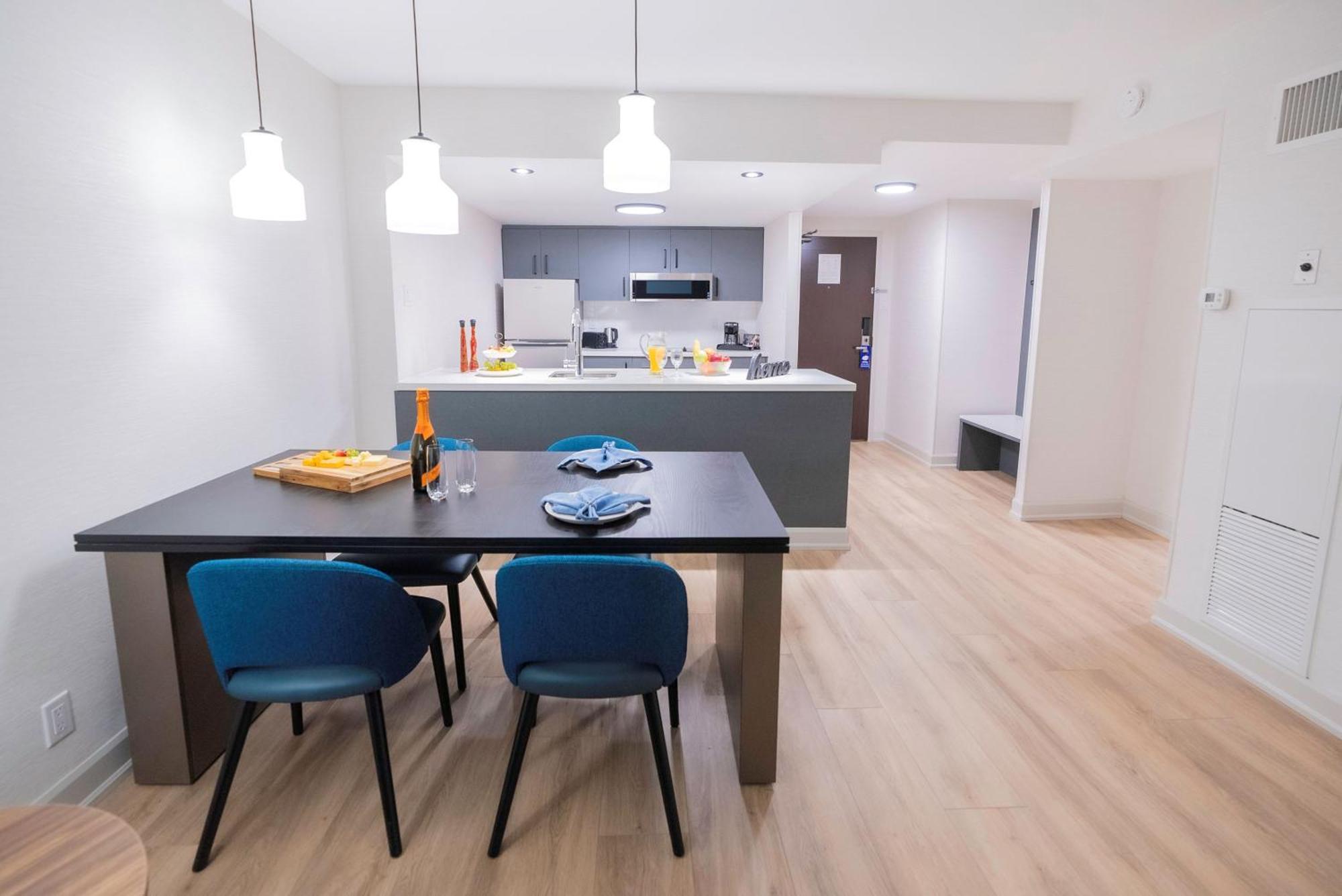 Modern One Bedroom Suite