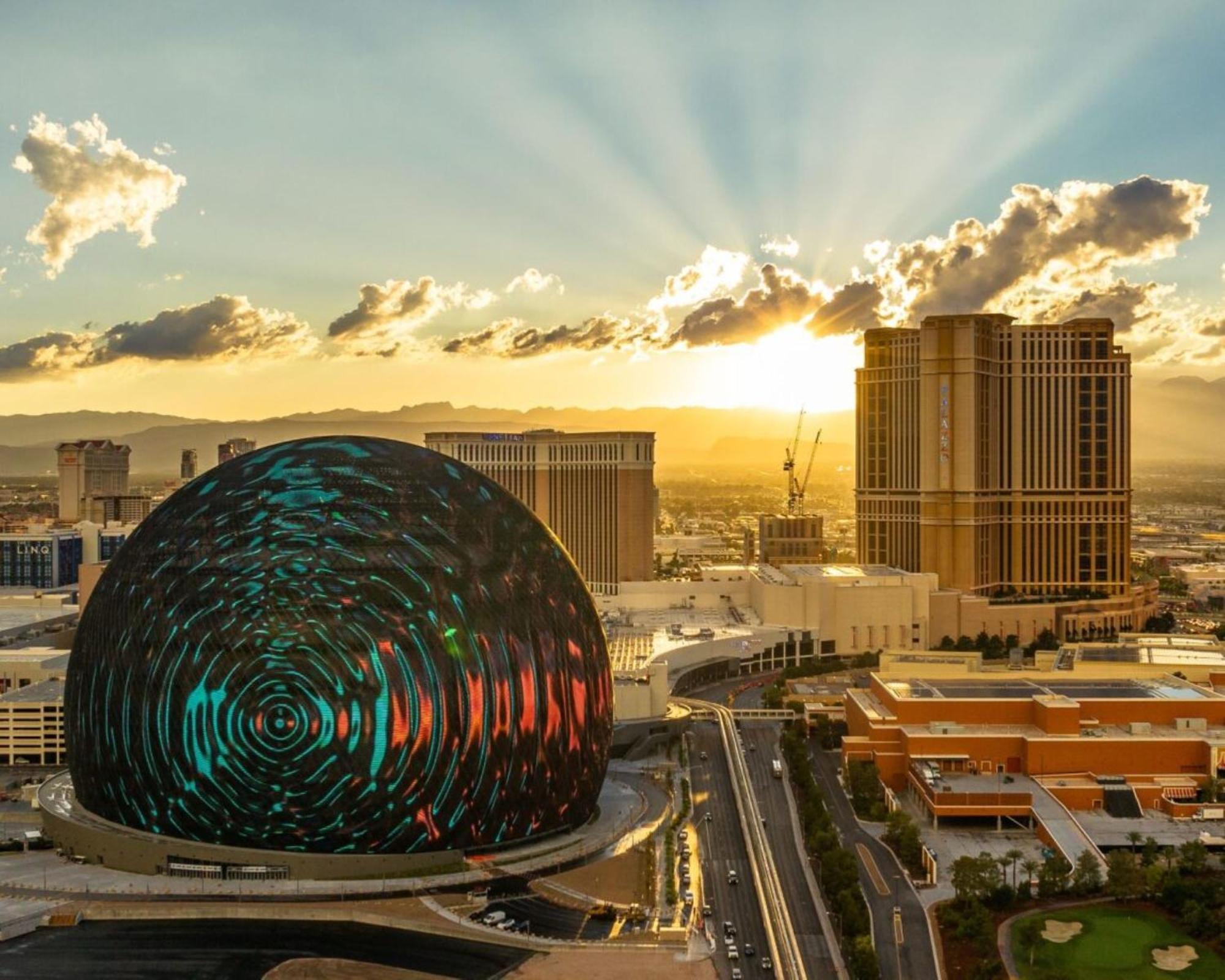 Palazzo Luxury King Suite Sphere View