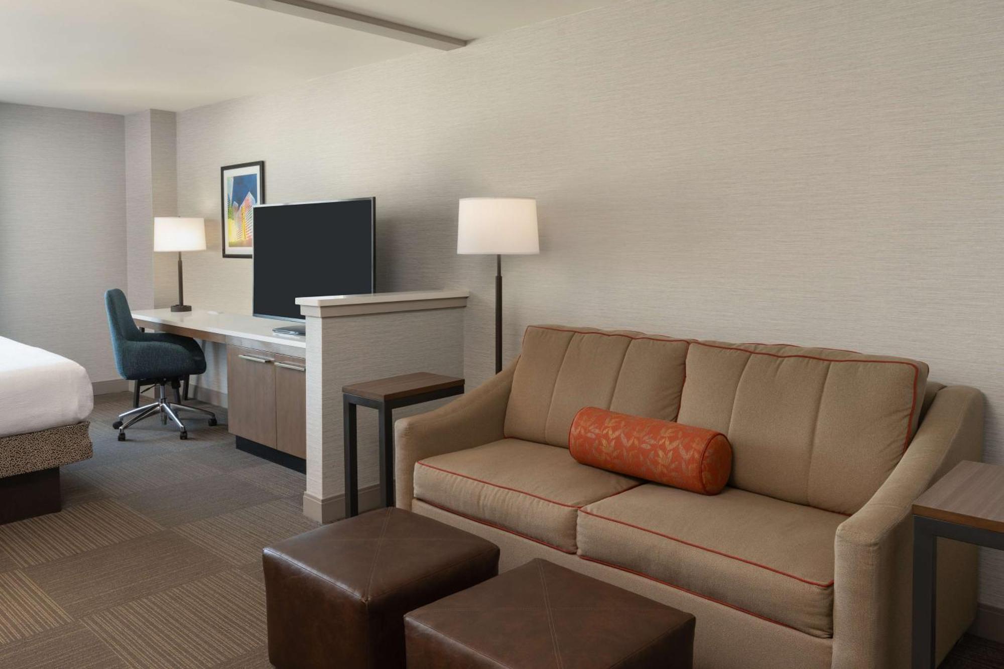 Junior King Suite Seating Area
