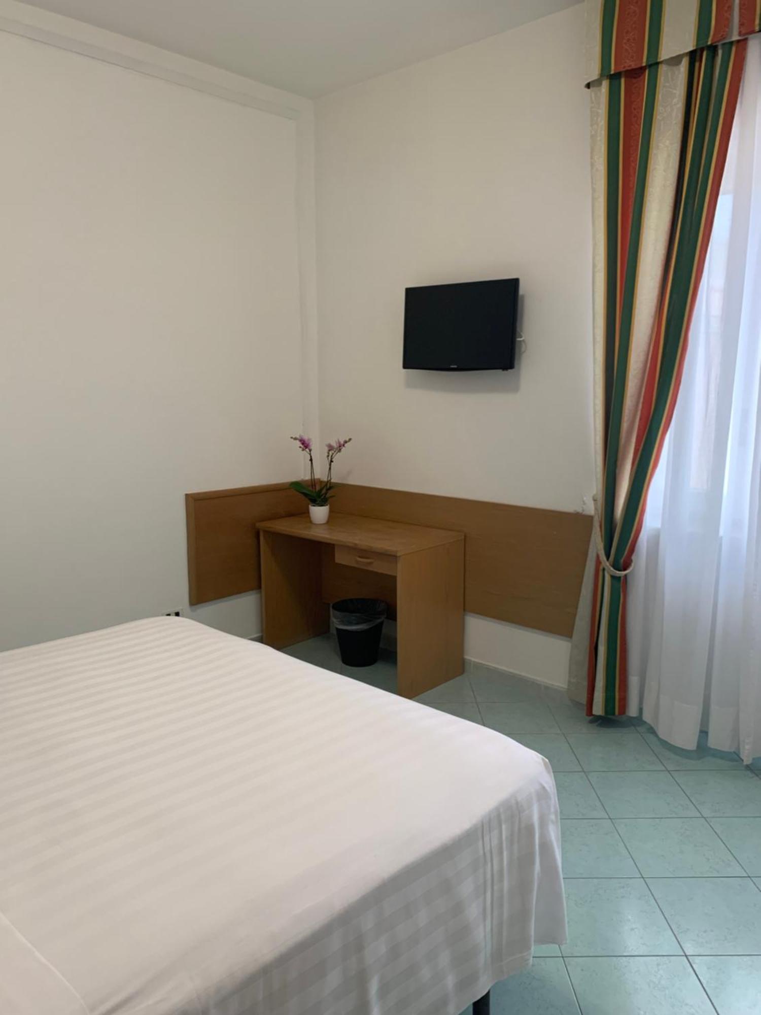 Basic Double Room
