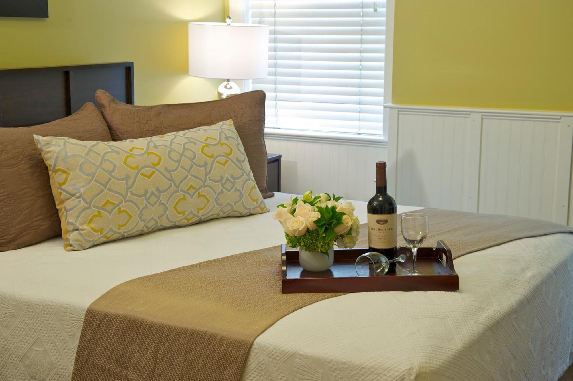 Deluxe Queen Room
