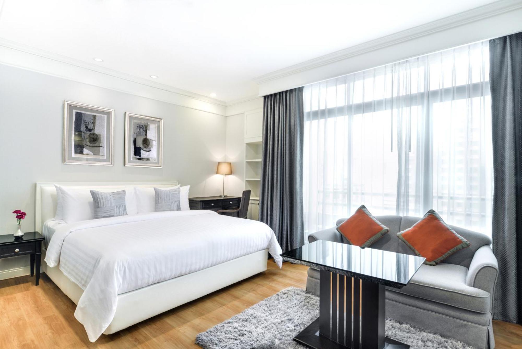 Grand Deluxe King Room