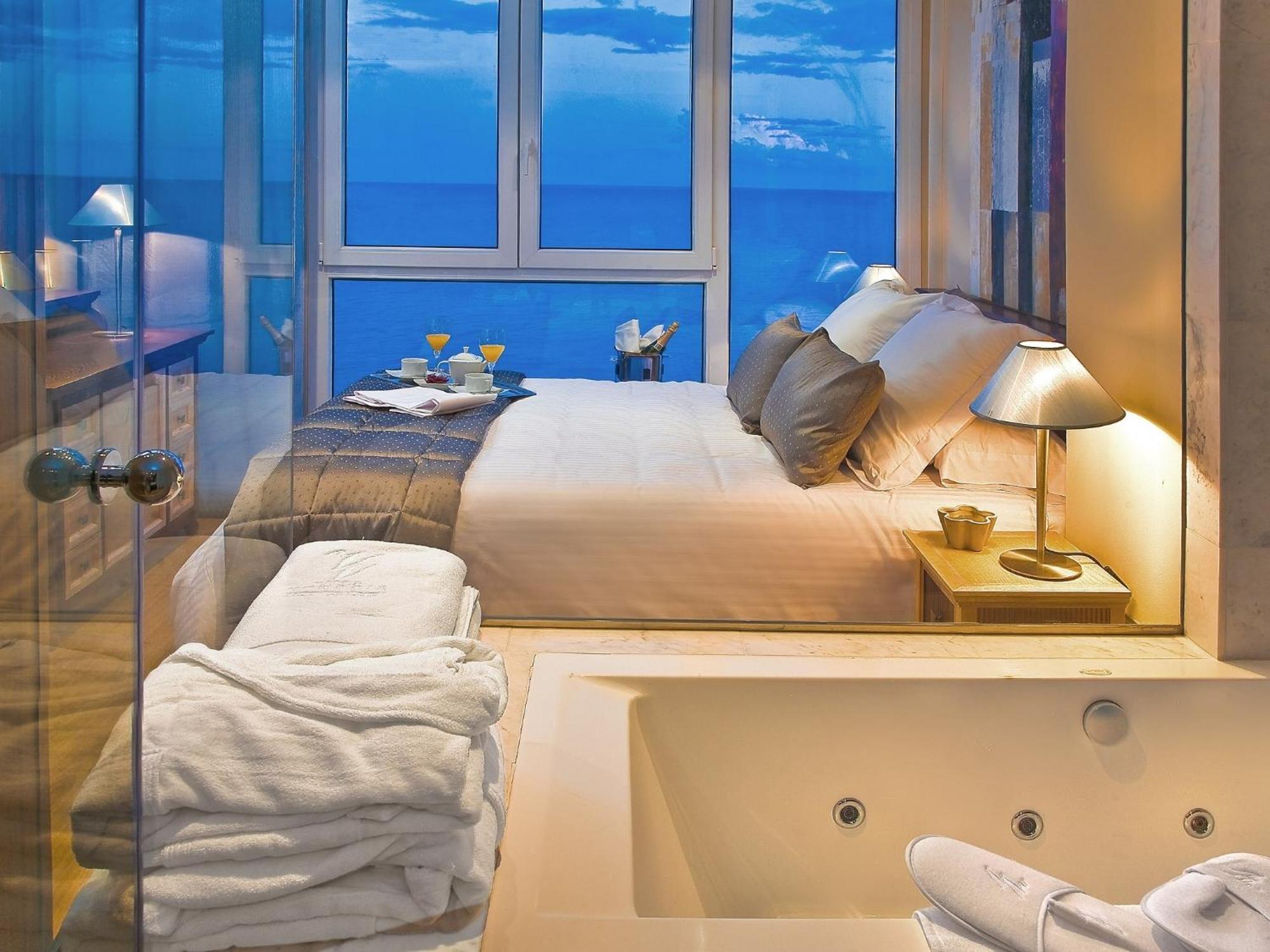 Single Room Sea View,1584423250:JPEG