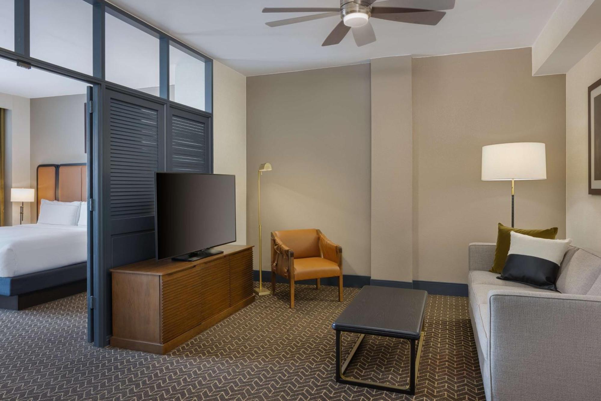 Two-Room King Suite Atrium or Exterior View,1584427640:JPEG