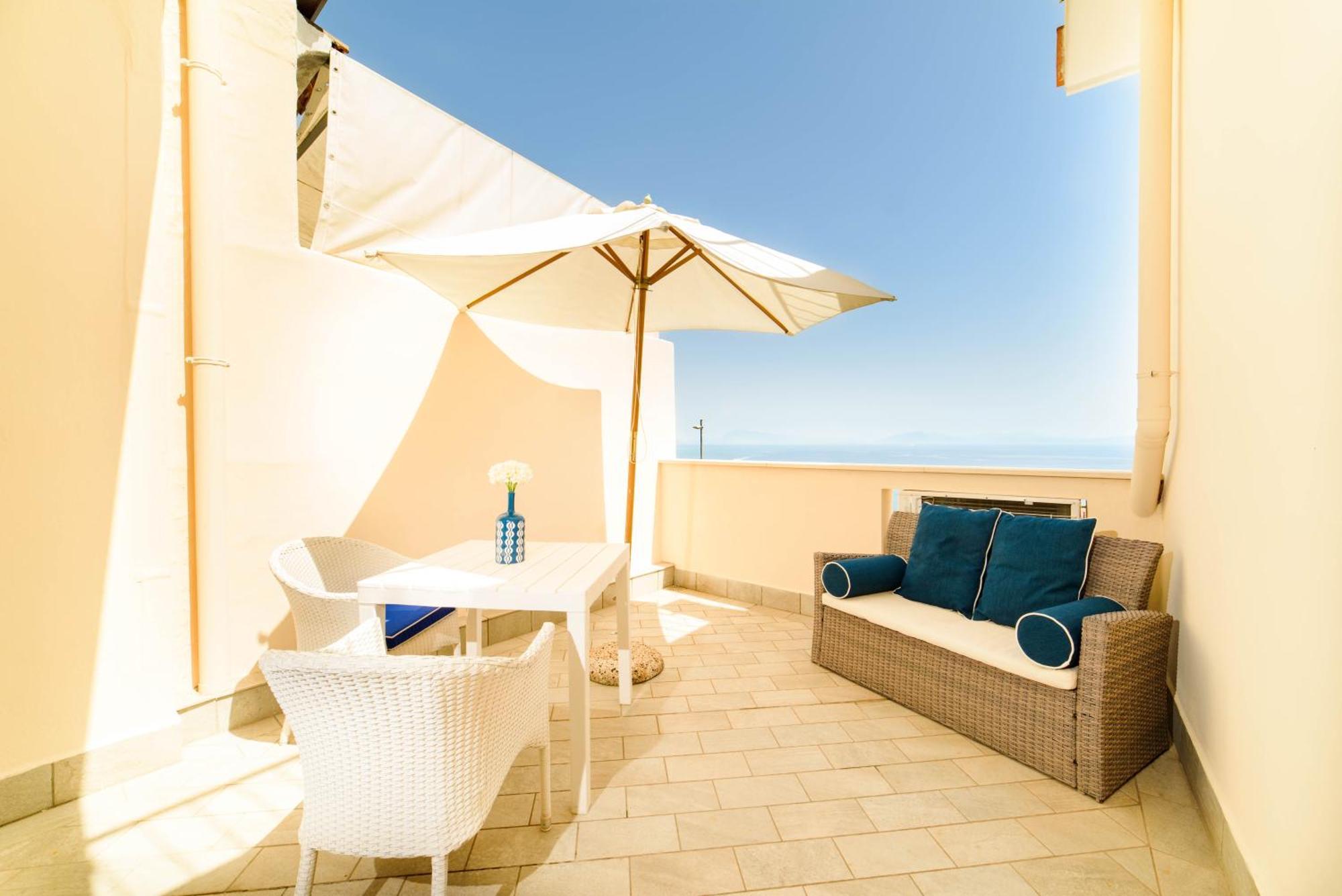 Deluxe Double Room Terrace Sea view