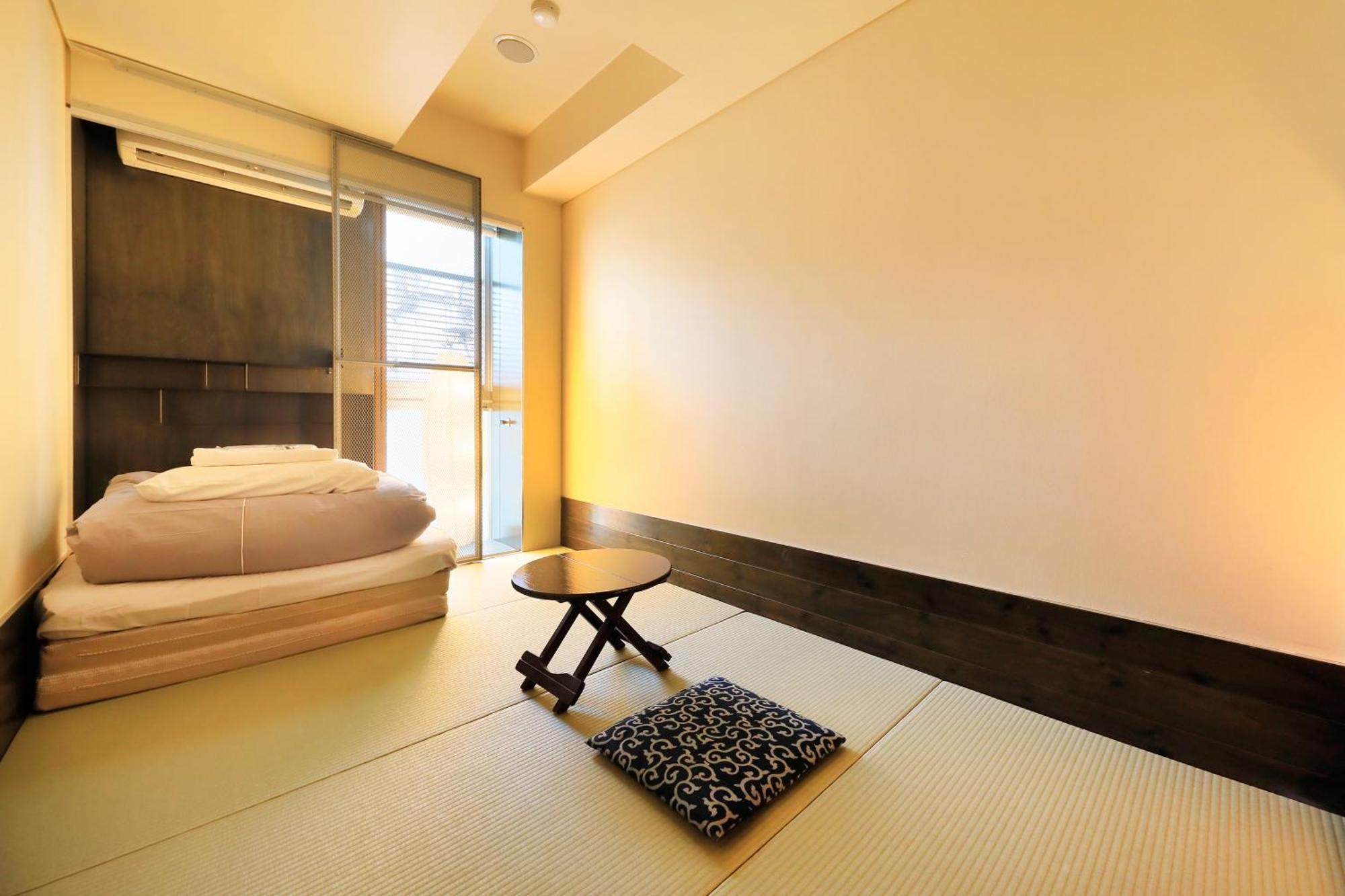 Japanese-Style Single Room
