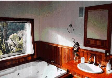 Superior Bungalow Spa Bath