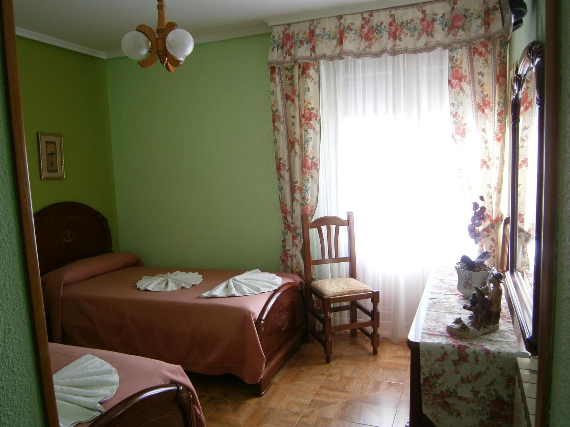Double Room Private Bathroom