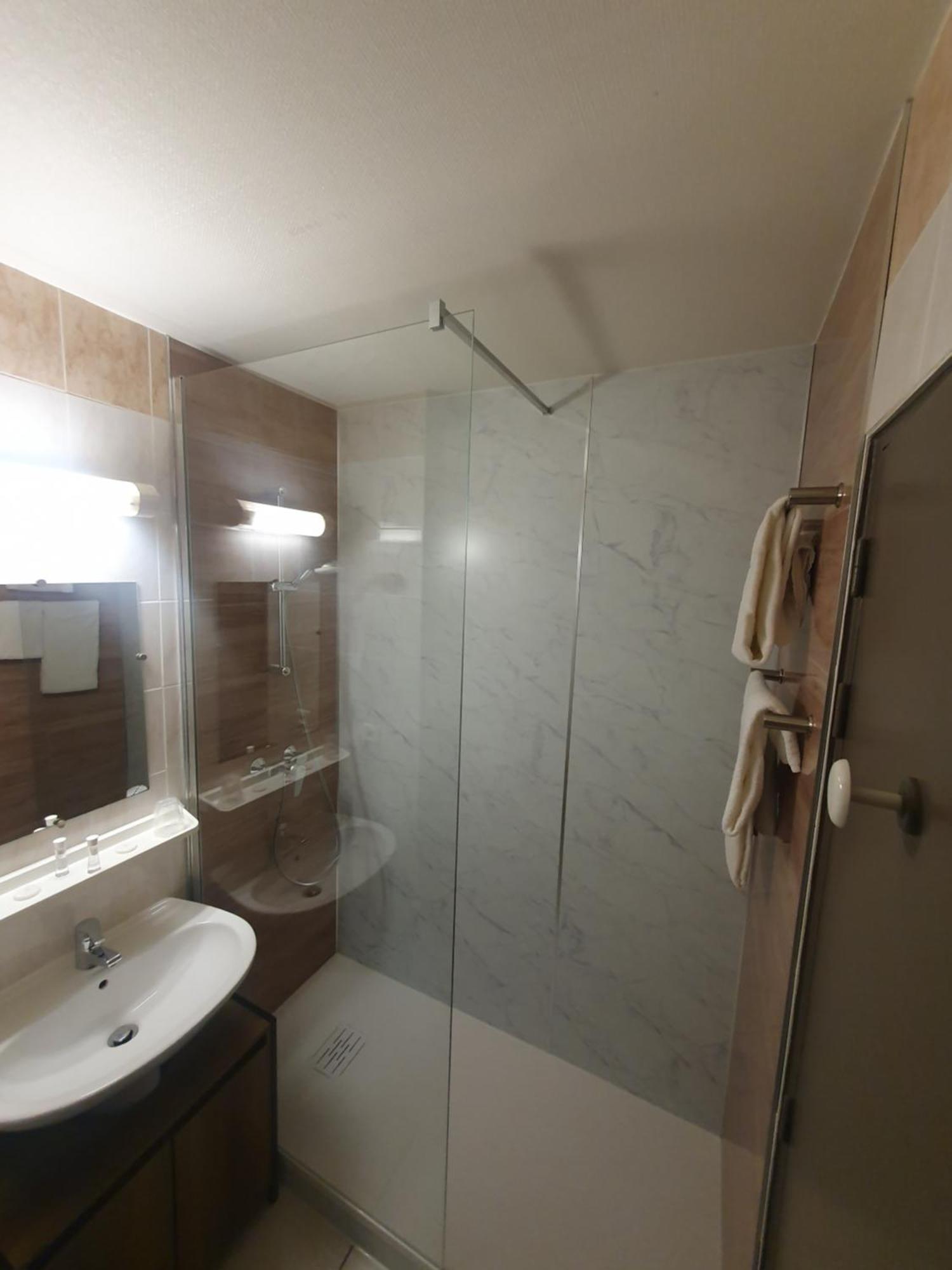Double Room,1584525454:JPEG
