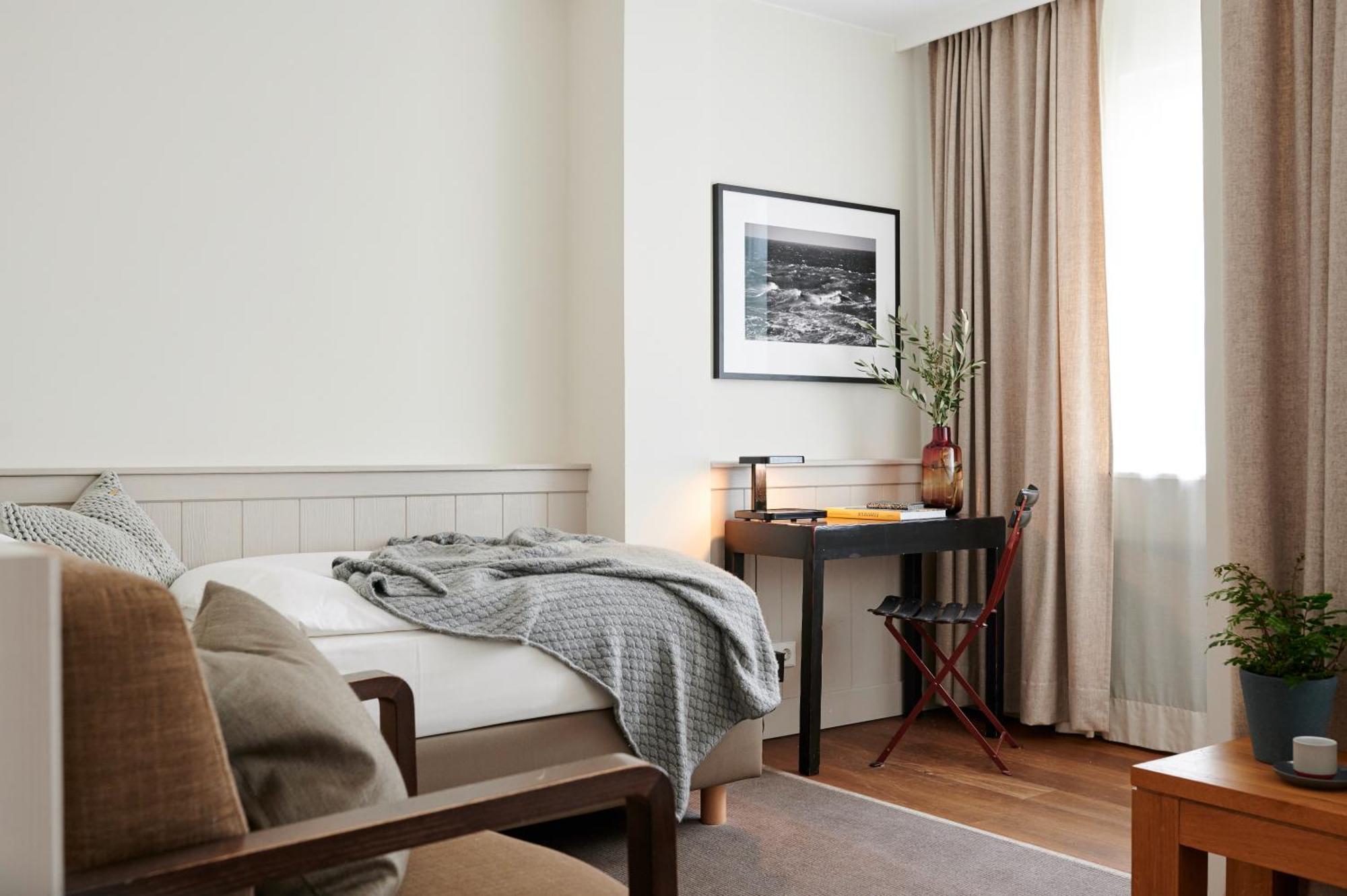 Small single room facing the island Wittehuus
