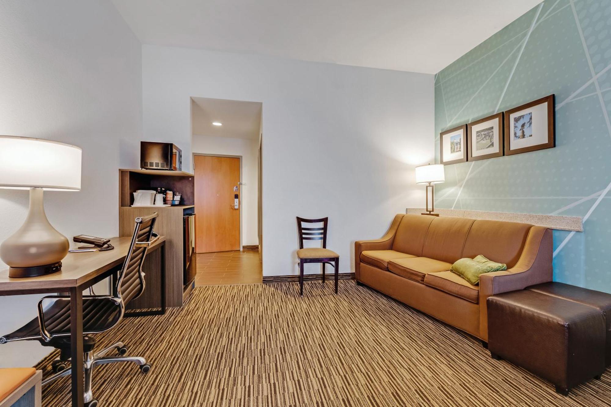 King Suite Accessible or Non-Smoking