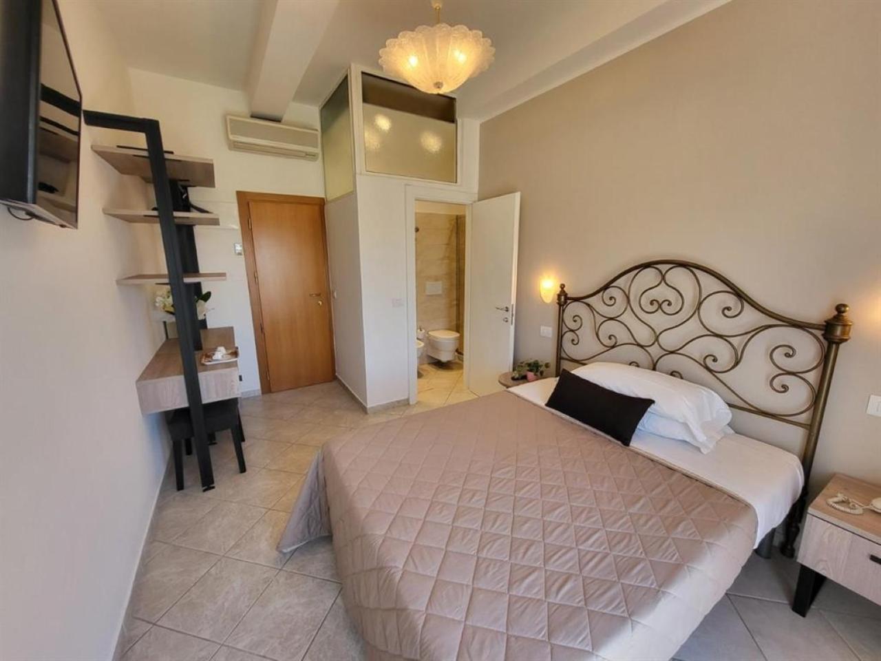 Single Room,1584588100:JPEG
