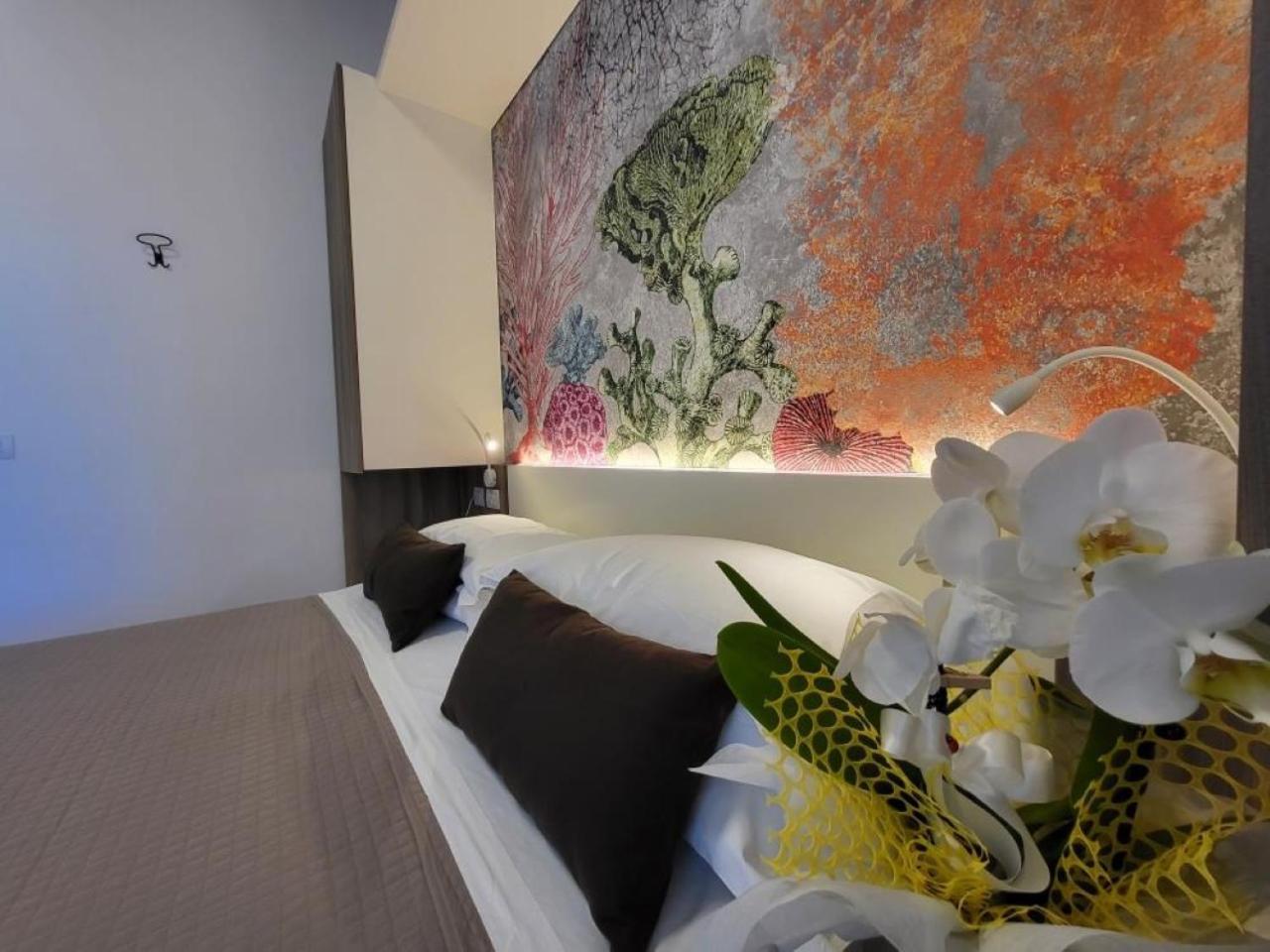 Double or Twin Room Garden View