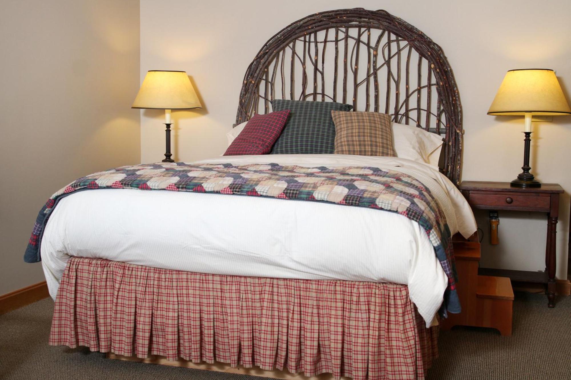 Cabin Queen Bed River View