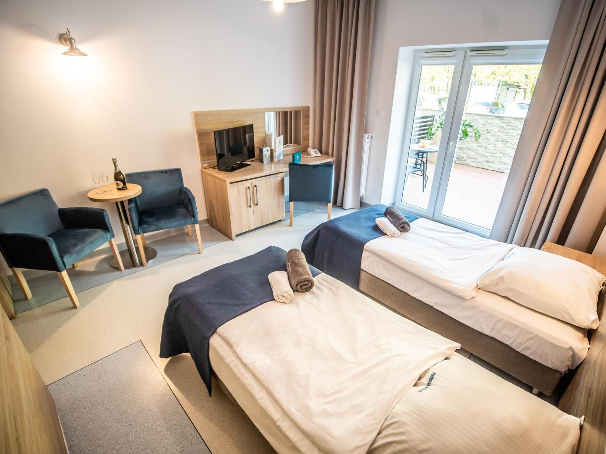 Standard Twin Room