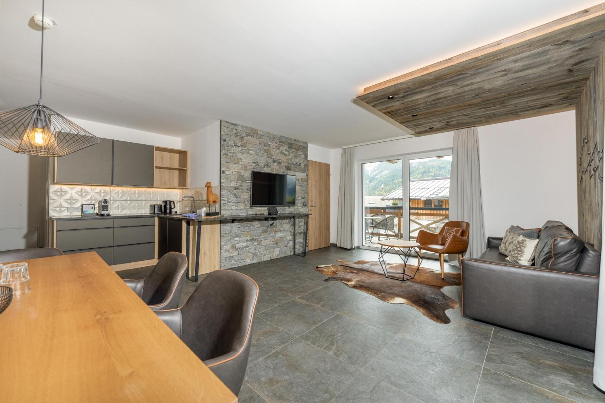 One-Bedroom Suite,1584740176:JPEG