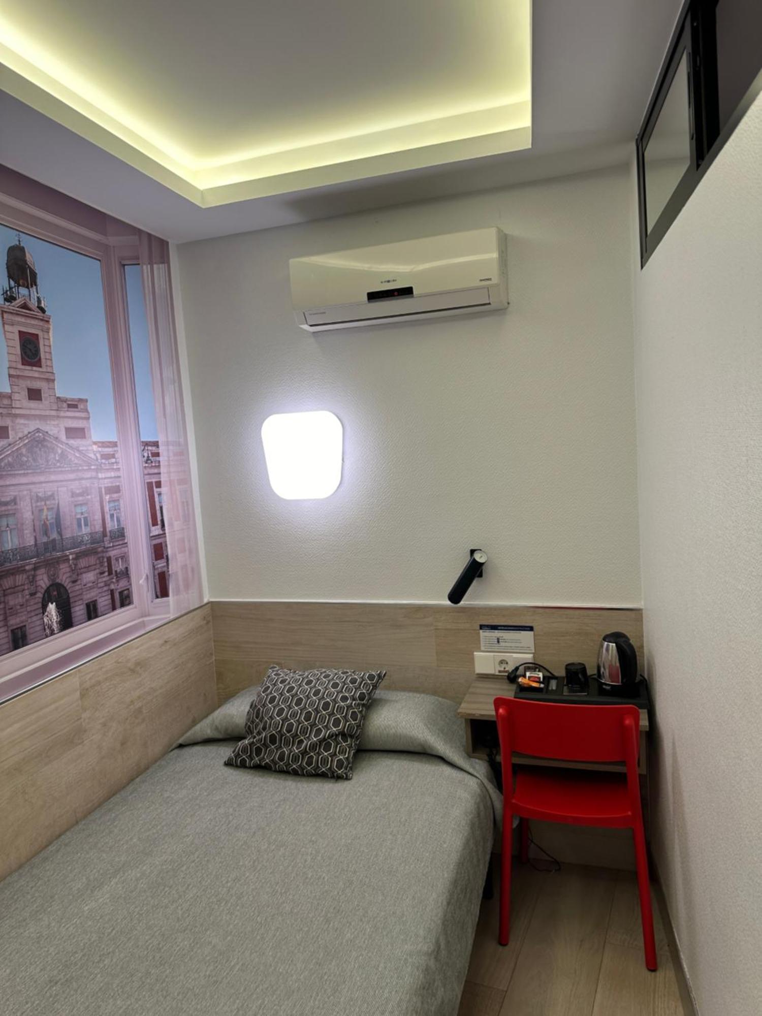 Budget Single Room