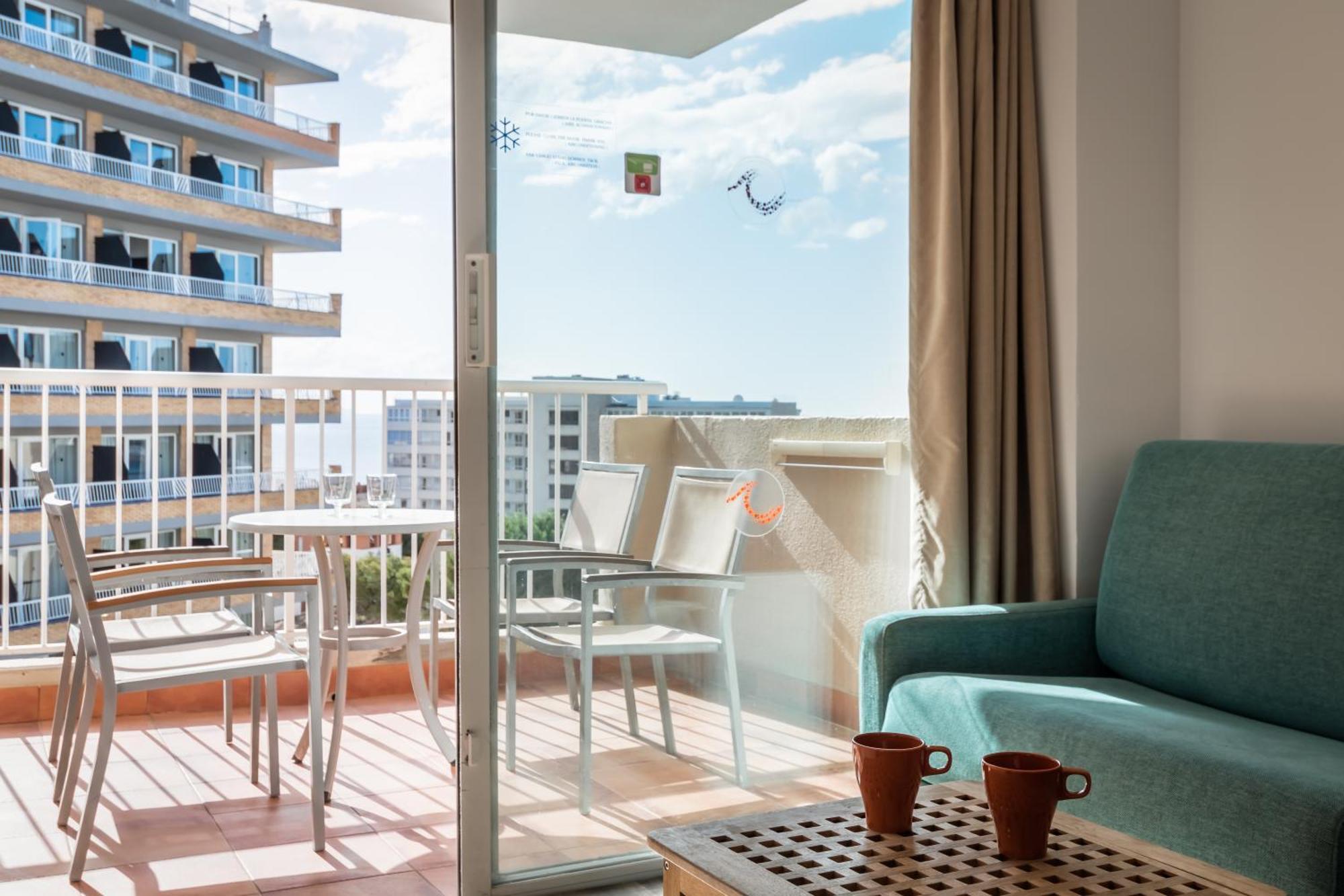 Premium One-Bedroom Apartment,1585462561:JPEG