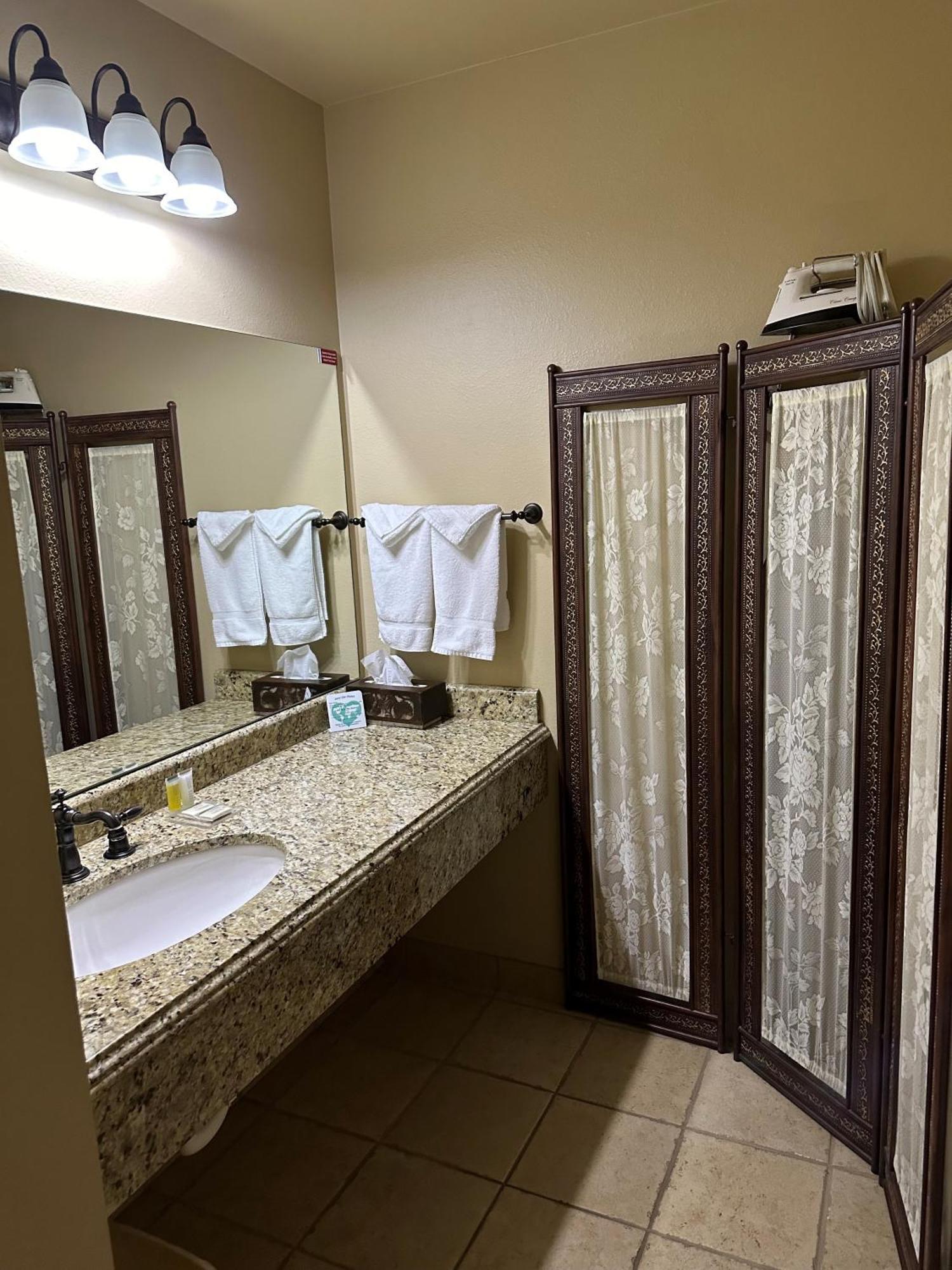 Suite Non-Smoking,1585478946:JPEG