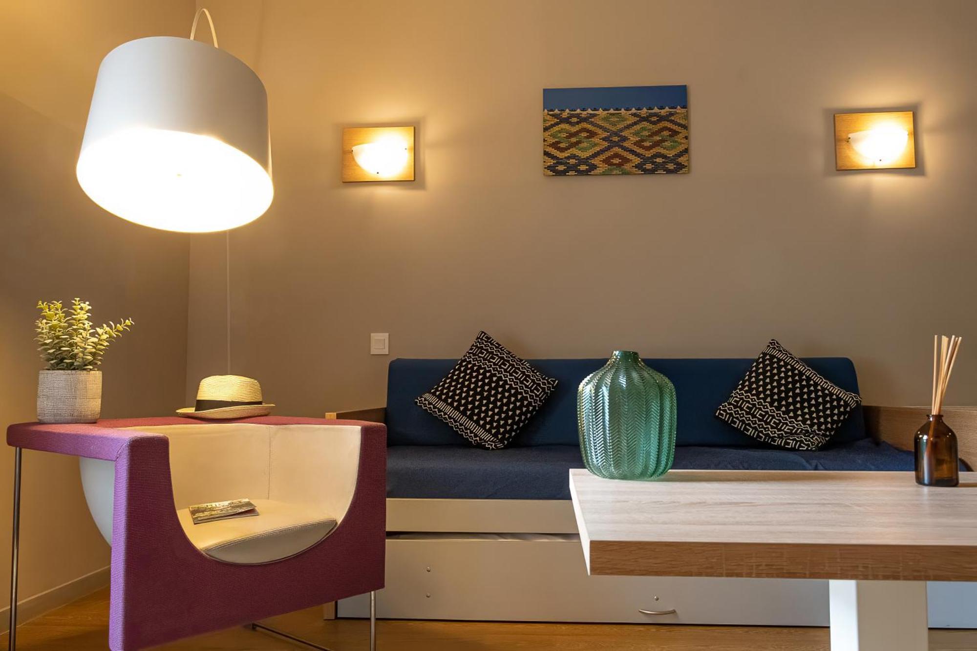 One-Bedroom Apartment,1585480063:JPEG