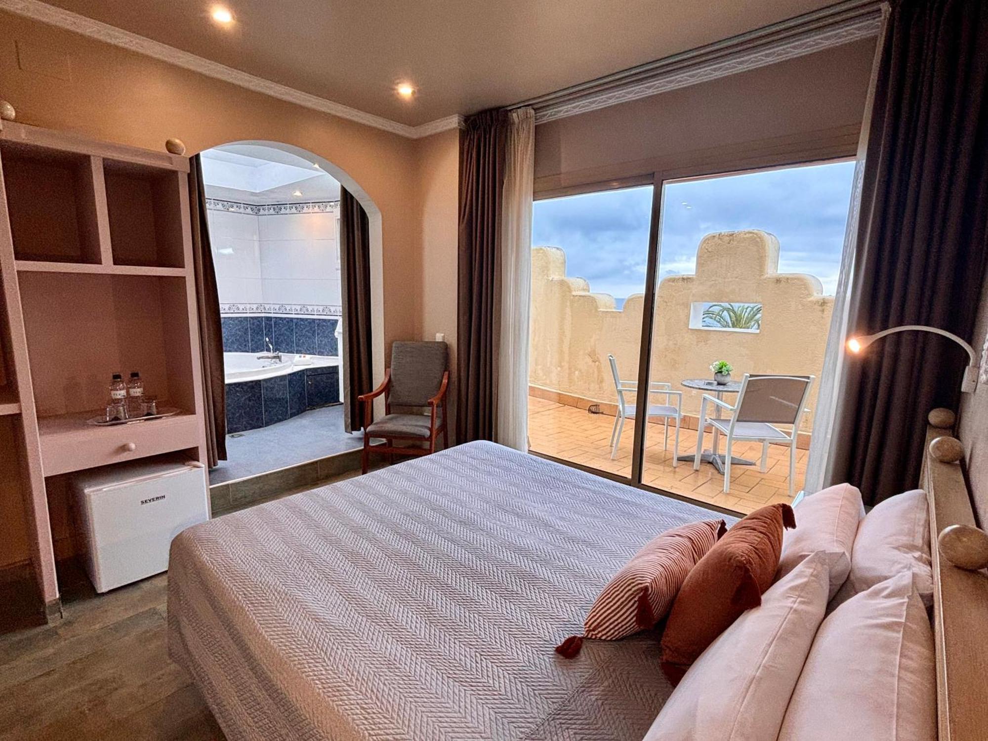 Superior Double Room Terrace Sea view