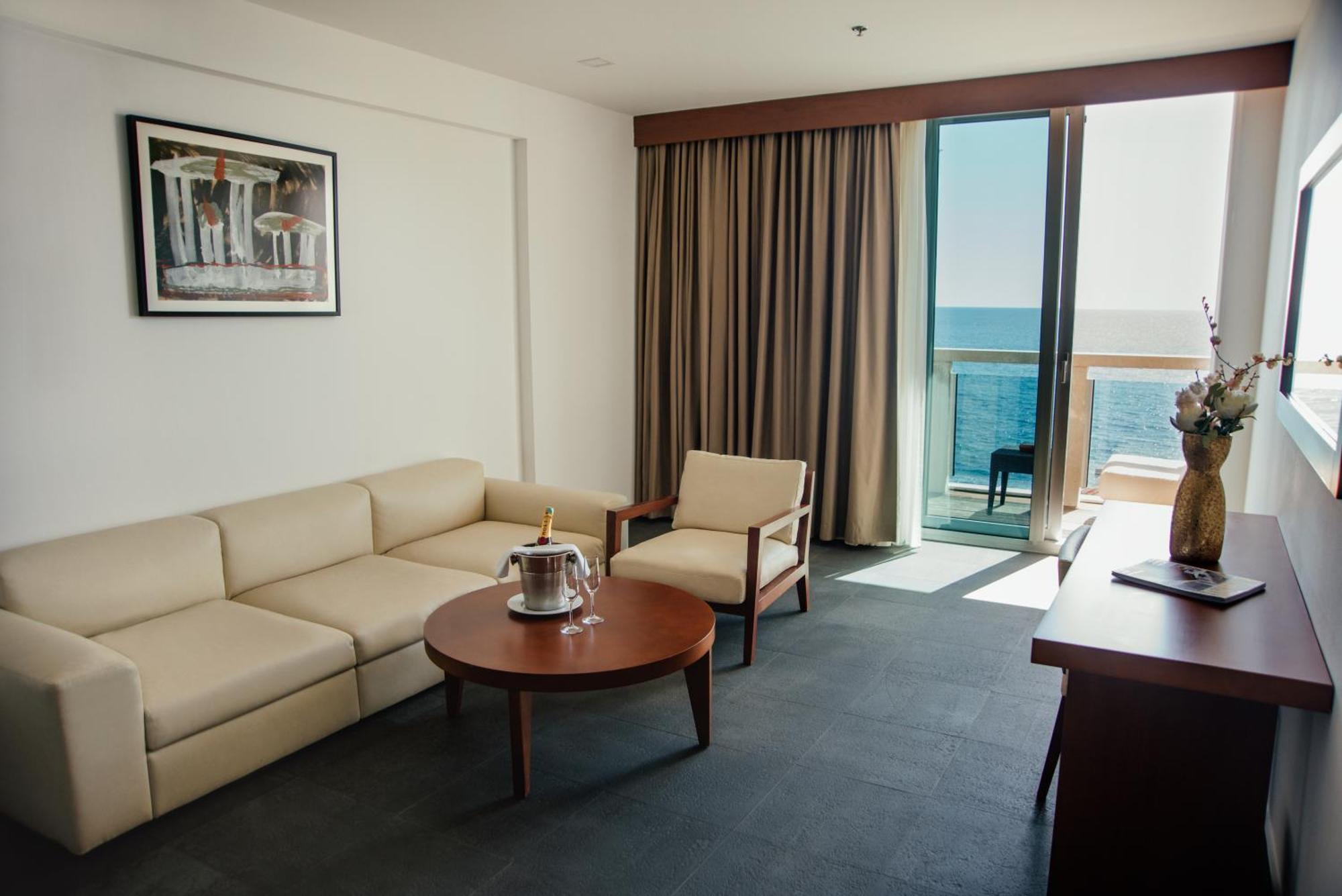 Executive Suite Sea View