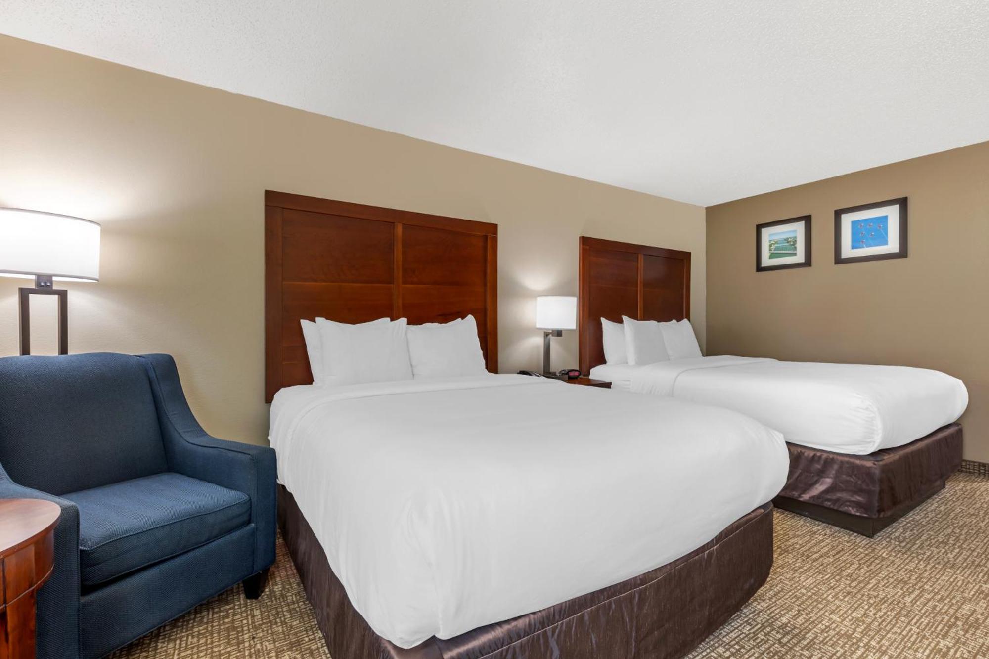 Standard Queen Room with Two Queen Beds - Non-Smoking