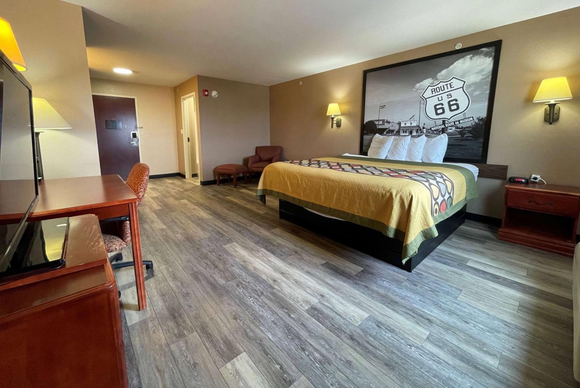King Room Pet Friendly or Non-Smoking