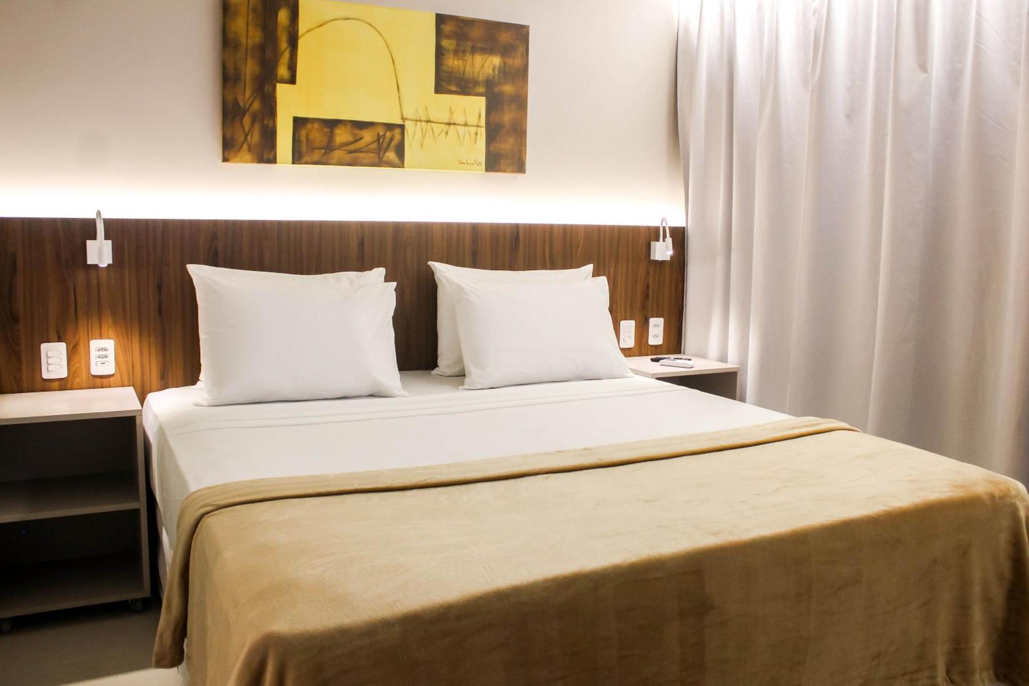 Deluxe Room,1586113477:JPEG