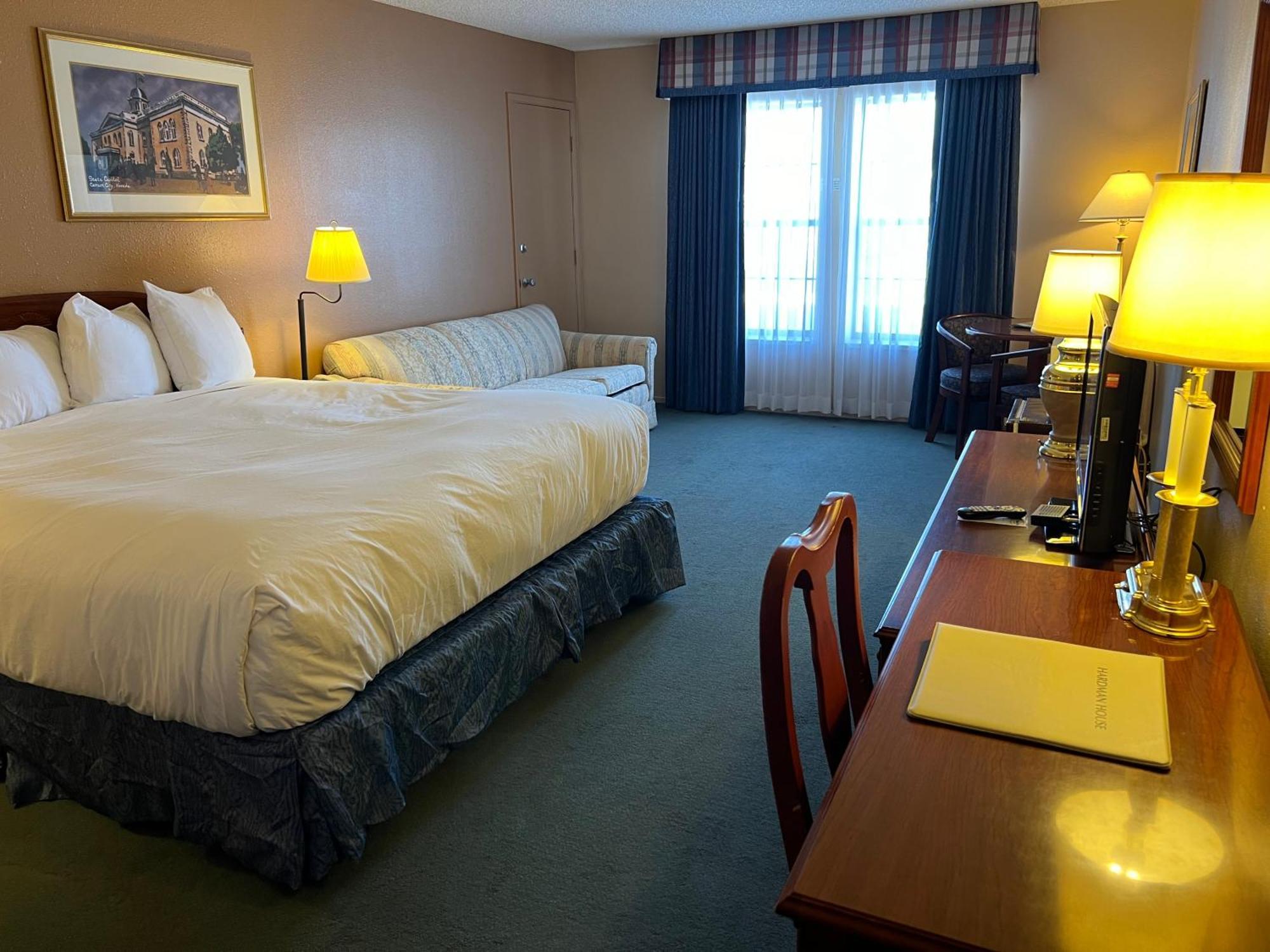 King Suite,1710034324:JPEG