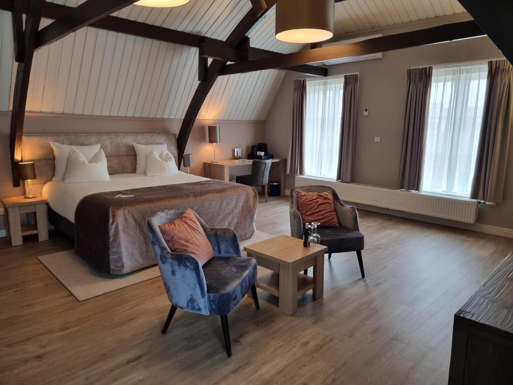 Deluxe Suite,1586146154:JPEG