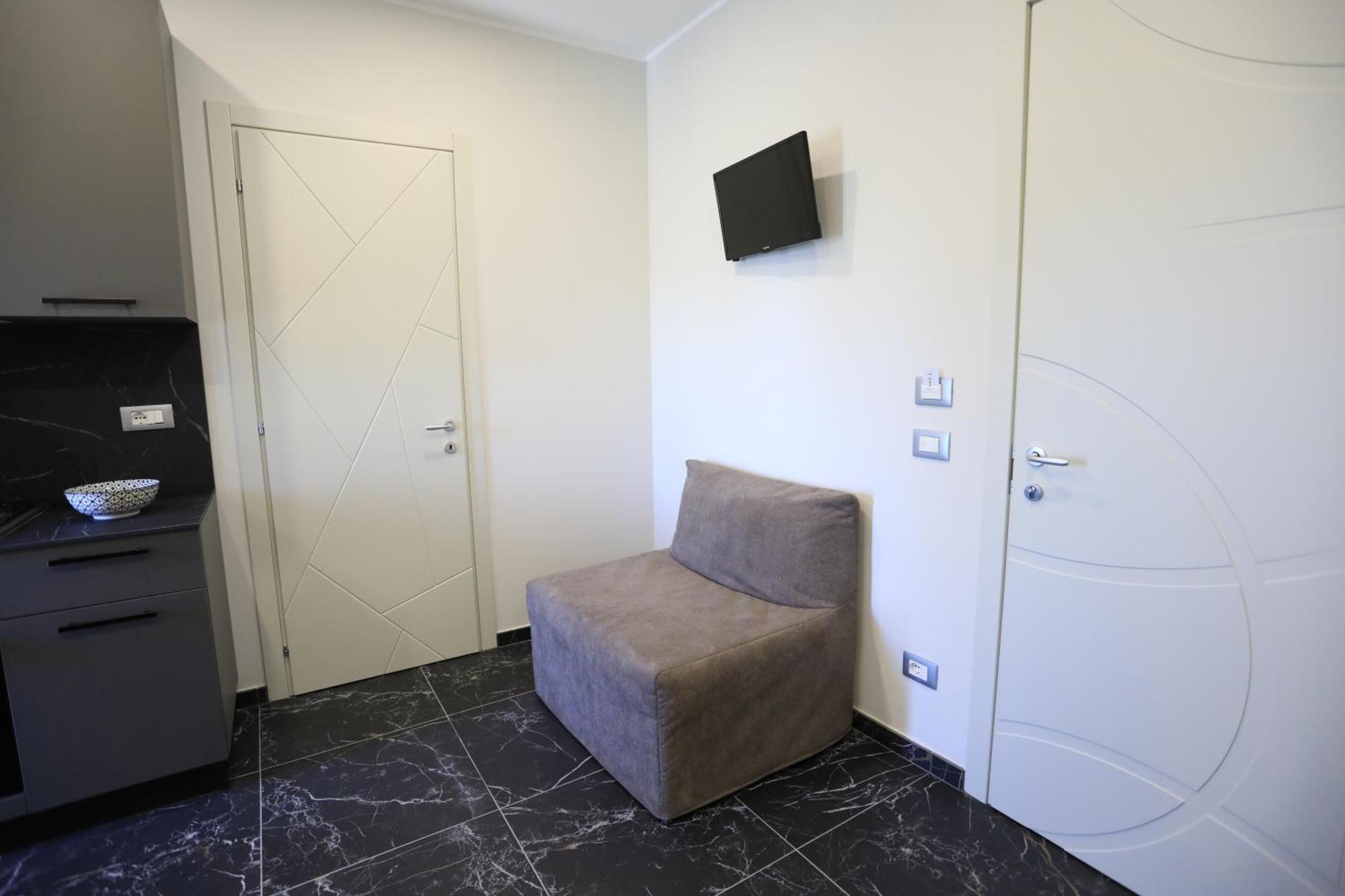 Studio Apartment