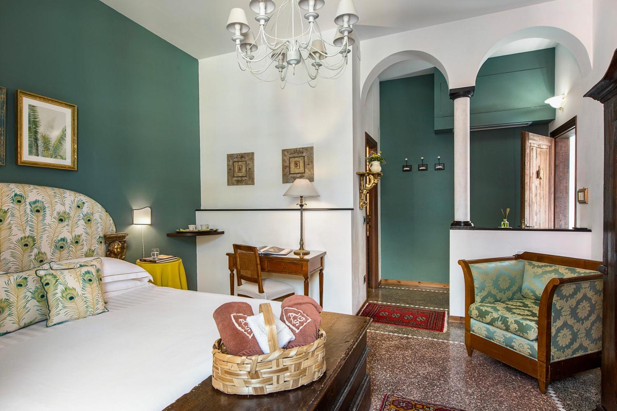 Large Double Room