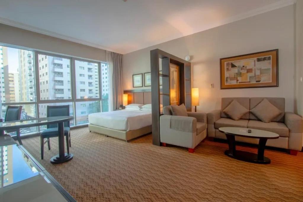 Deluxe Studio Suite,1586827189:JPEG