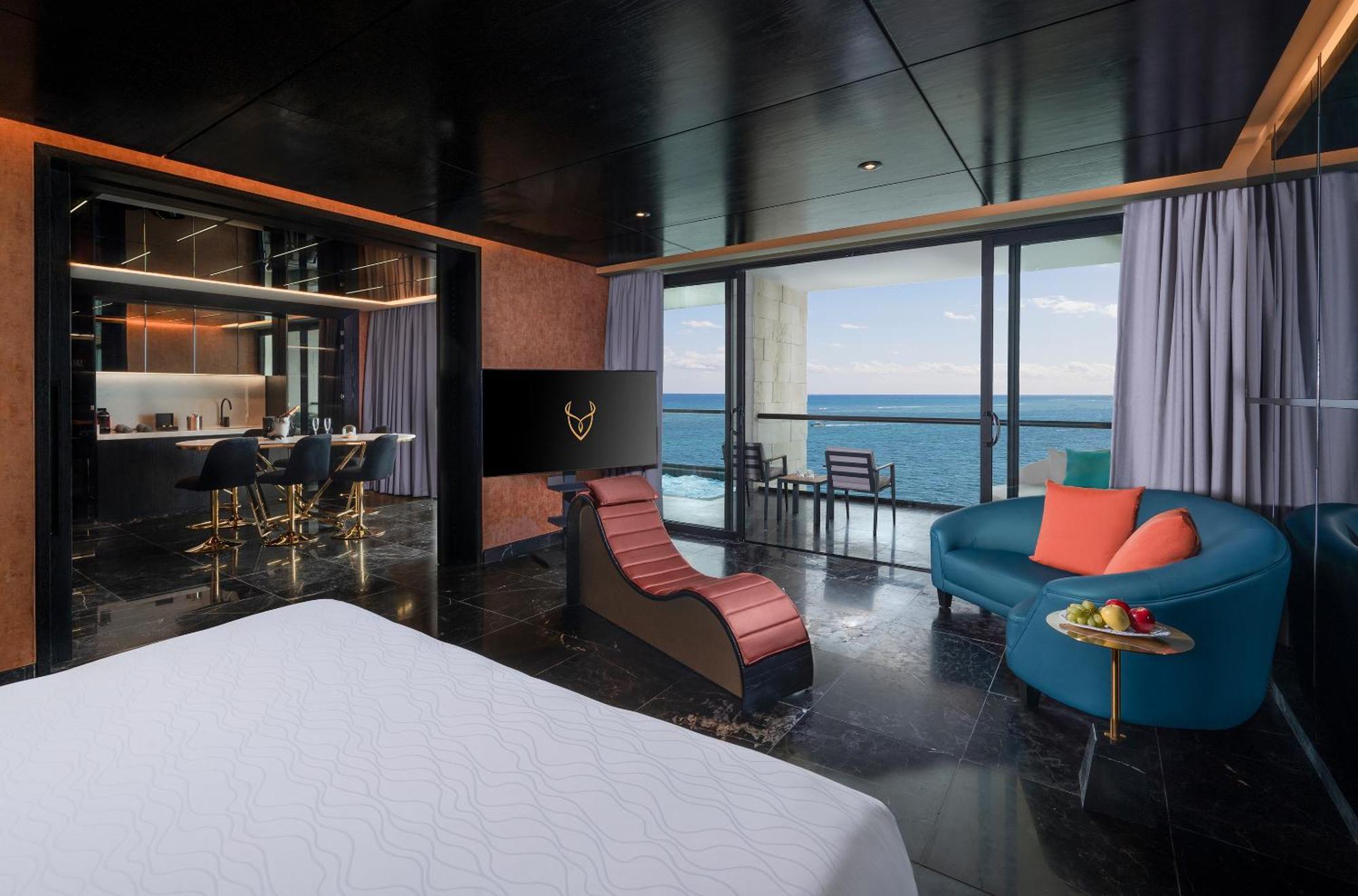 Diamond Ocean View Jacuzzi Suite – The Eden Section,1586828378:JPEG
