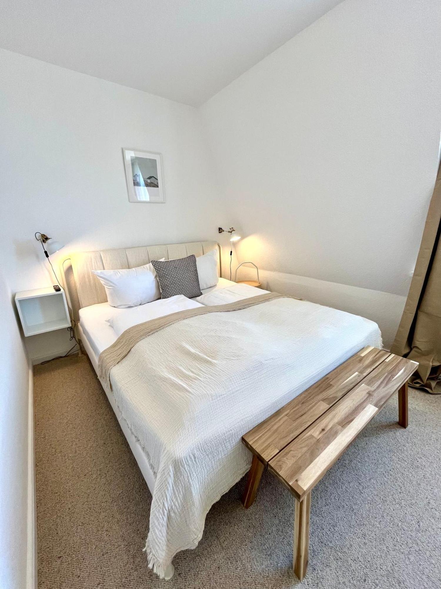 Single Room Balcony