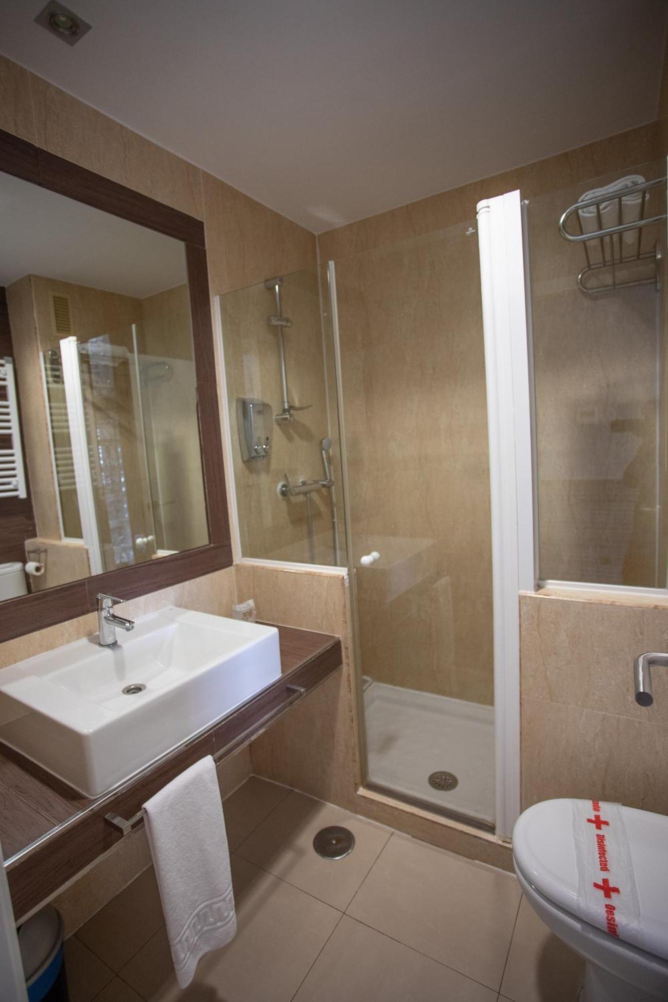 Single Room,1586837377:JPEG