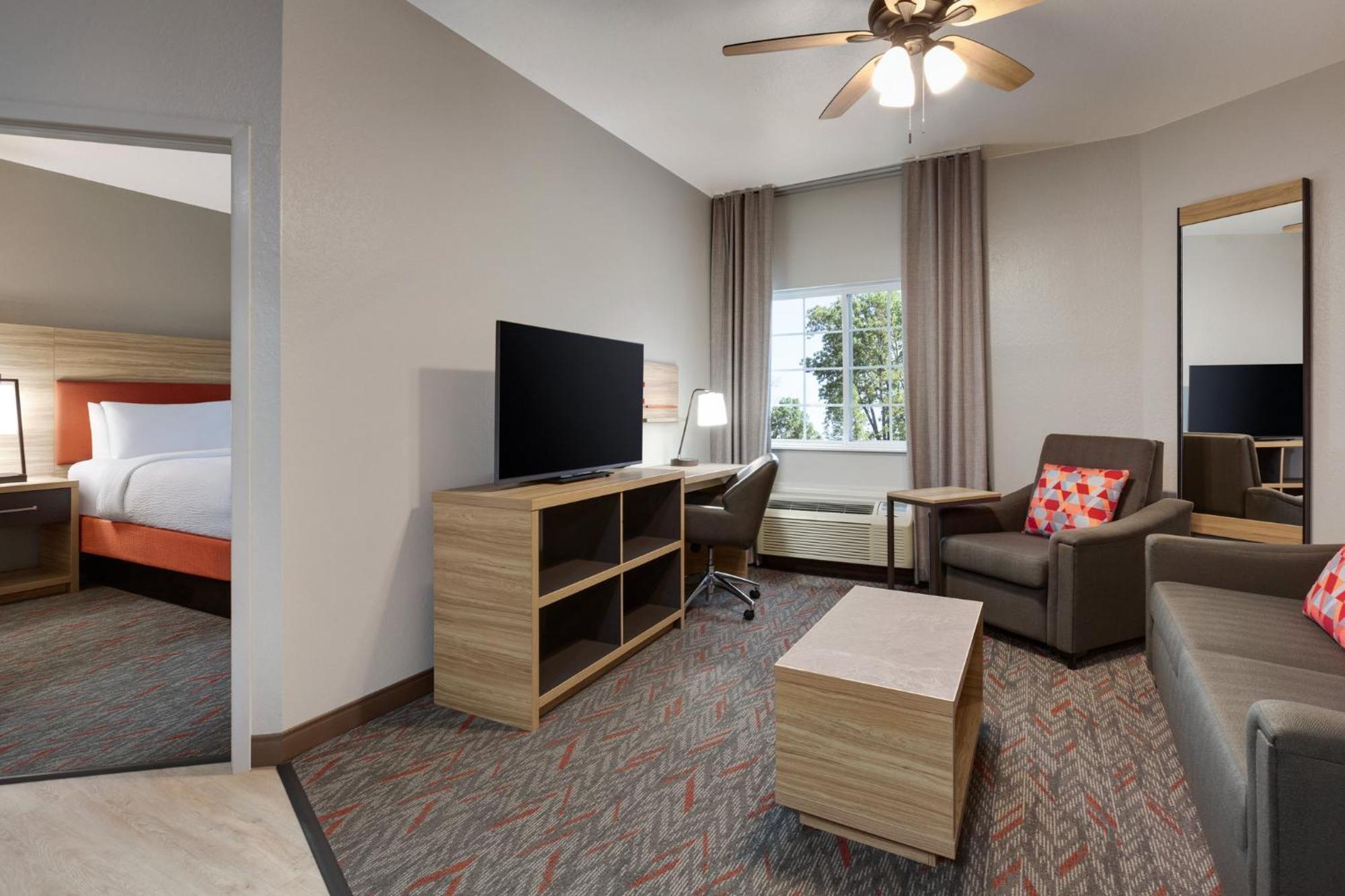 One-Bedroom Suite Sofa Bed,1586839415:JPEG