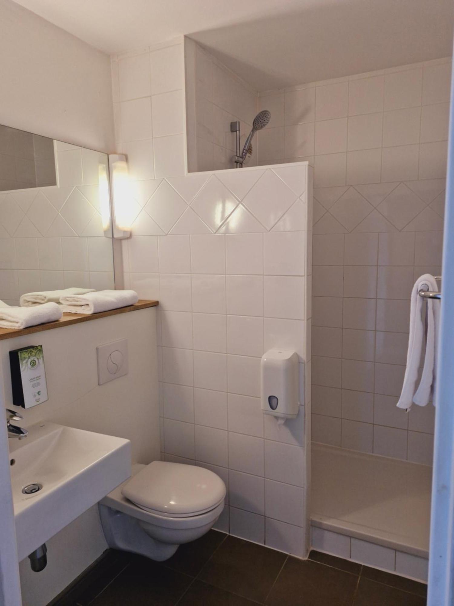 Adjacent Rooms spa access,1586847378:JPEG