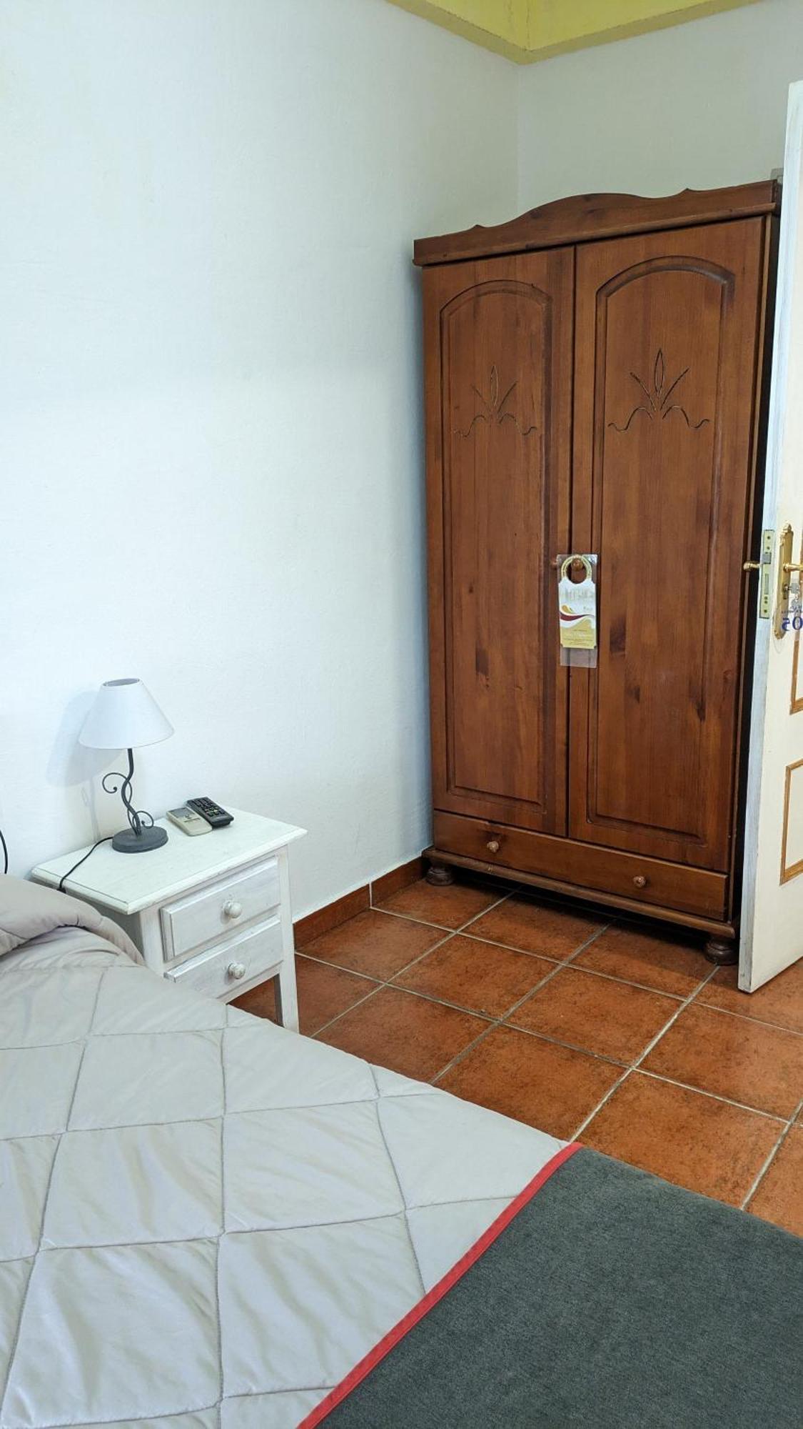Small Double Room,1586849974:JPEG