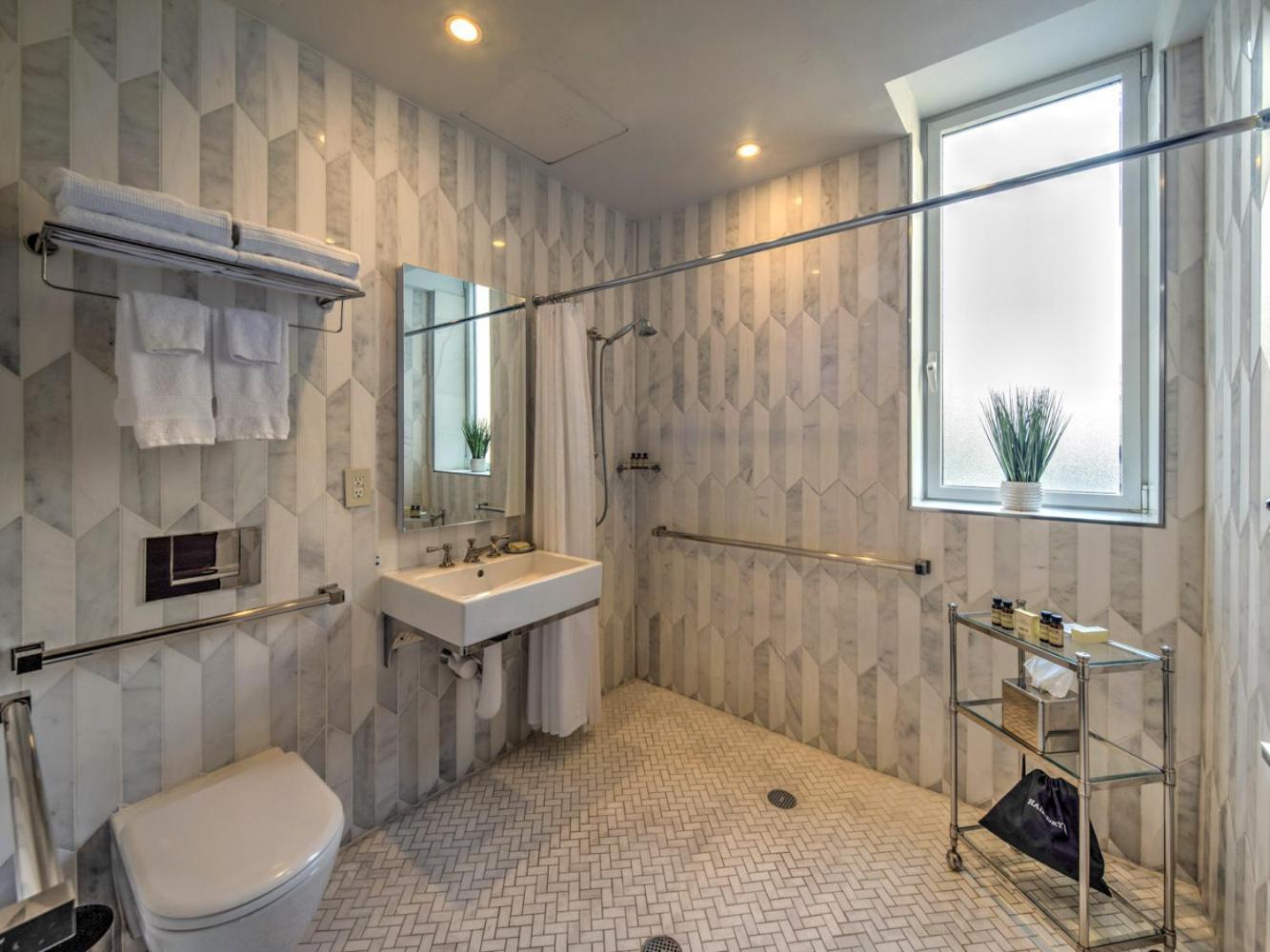 King Room Disability Access DLXA
