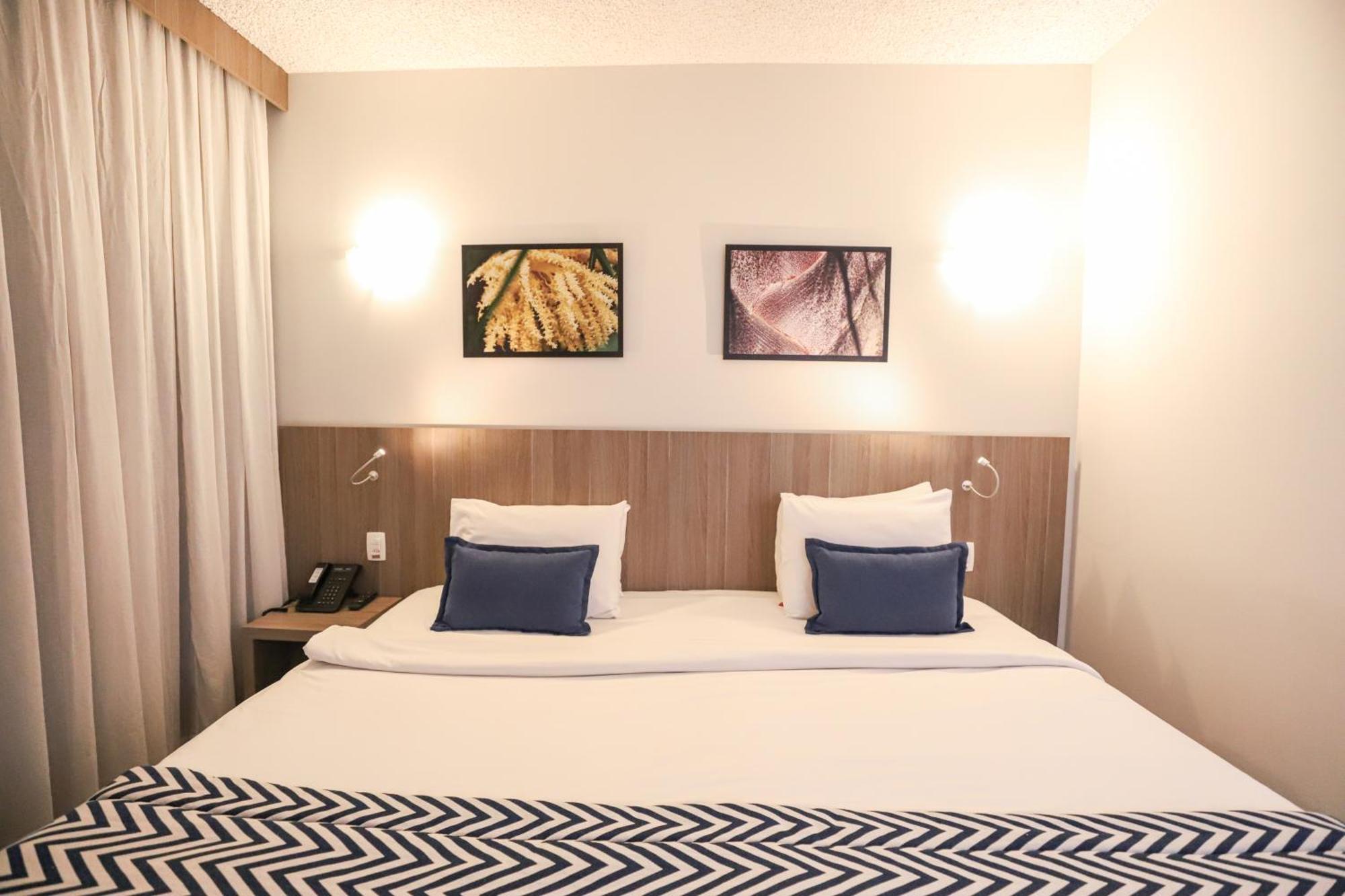 Deluxe King Room,1586873484:JPEG